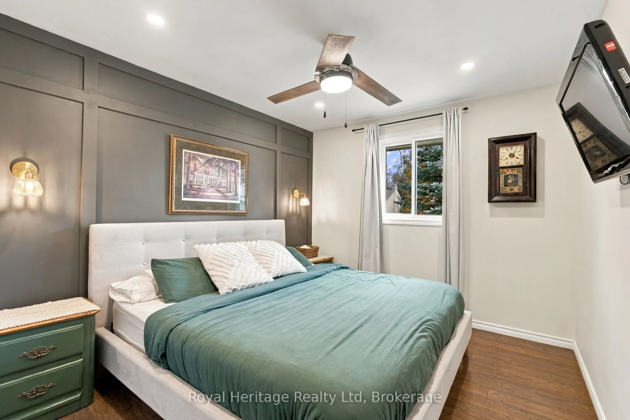 1533 Redwood Drive