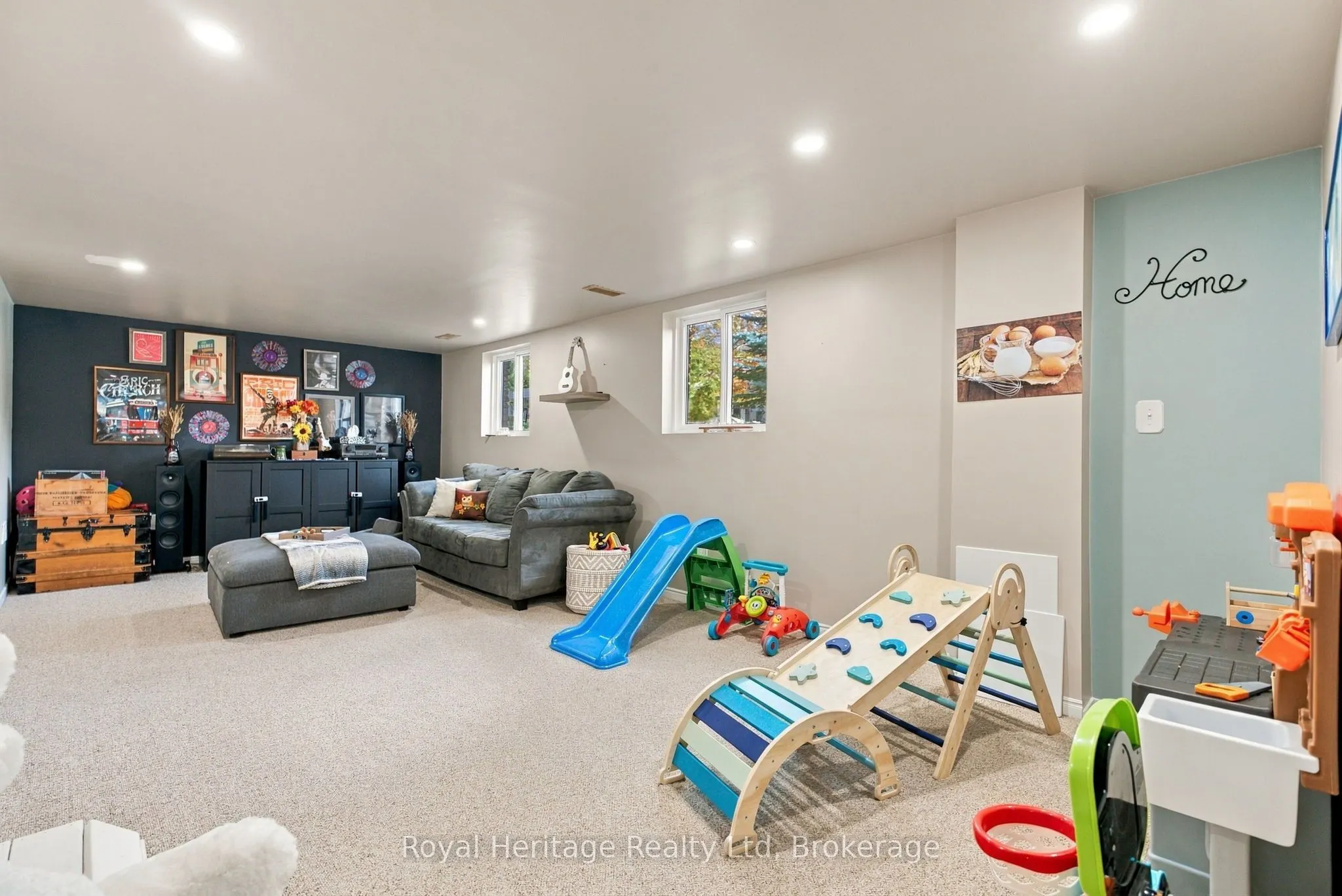 1533 Redwood Drive