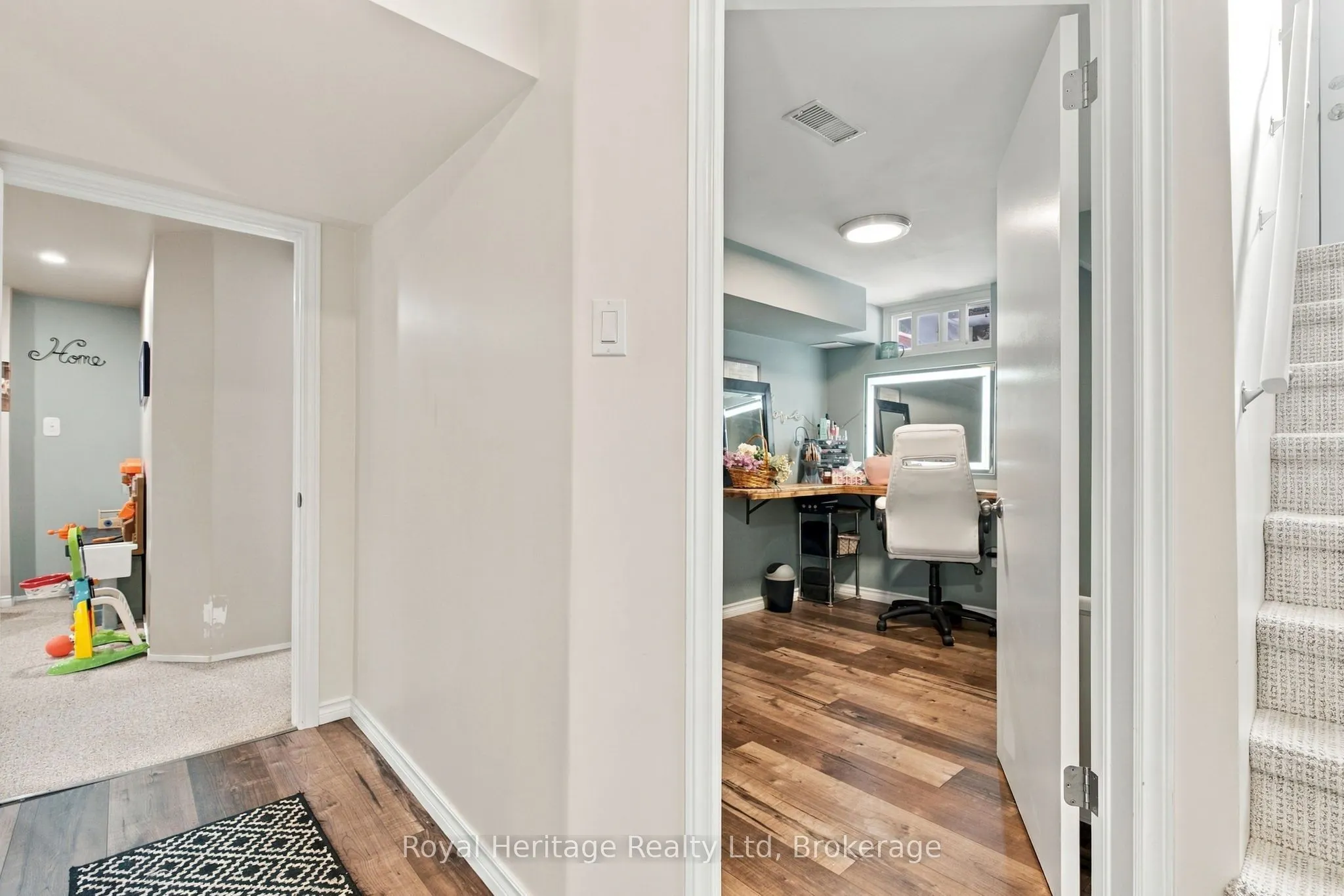 1533 Redwood Drive