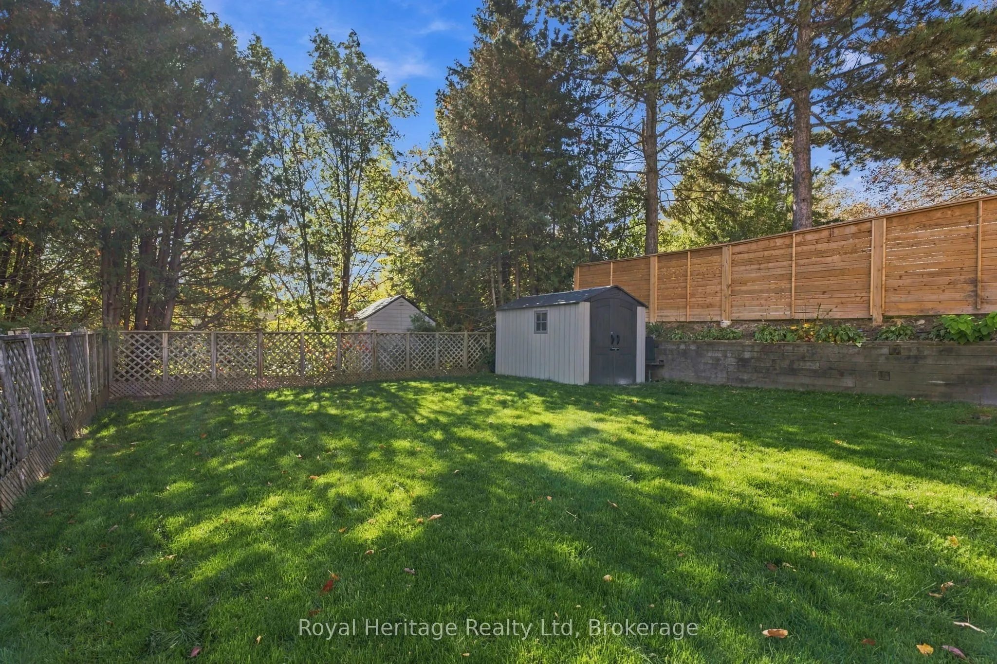1533 Redwood Drive