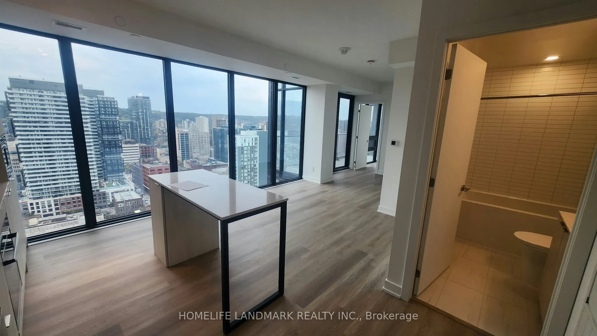 91 John Street N #2706