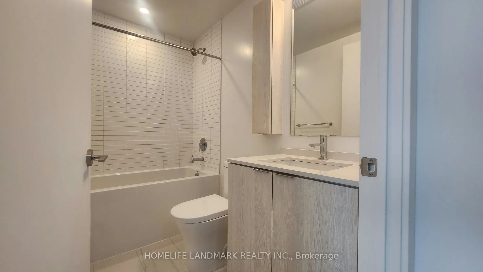 91 John Street N #2706