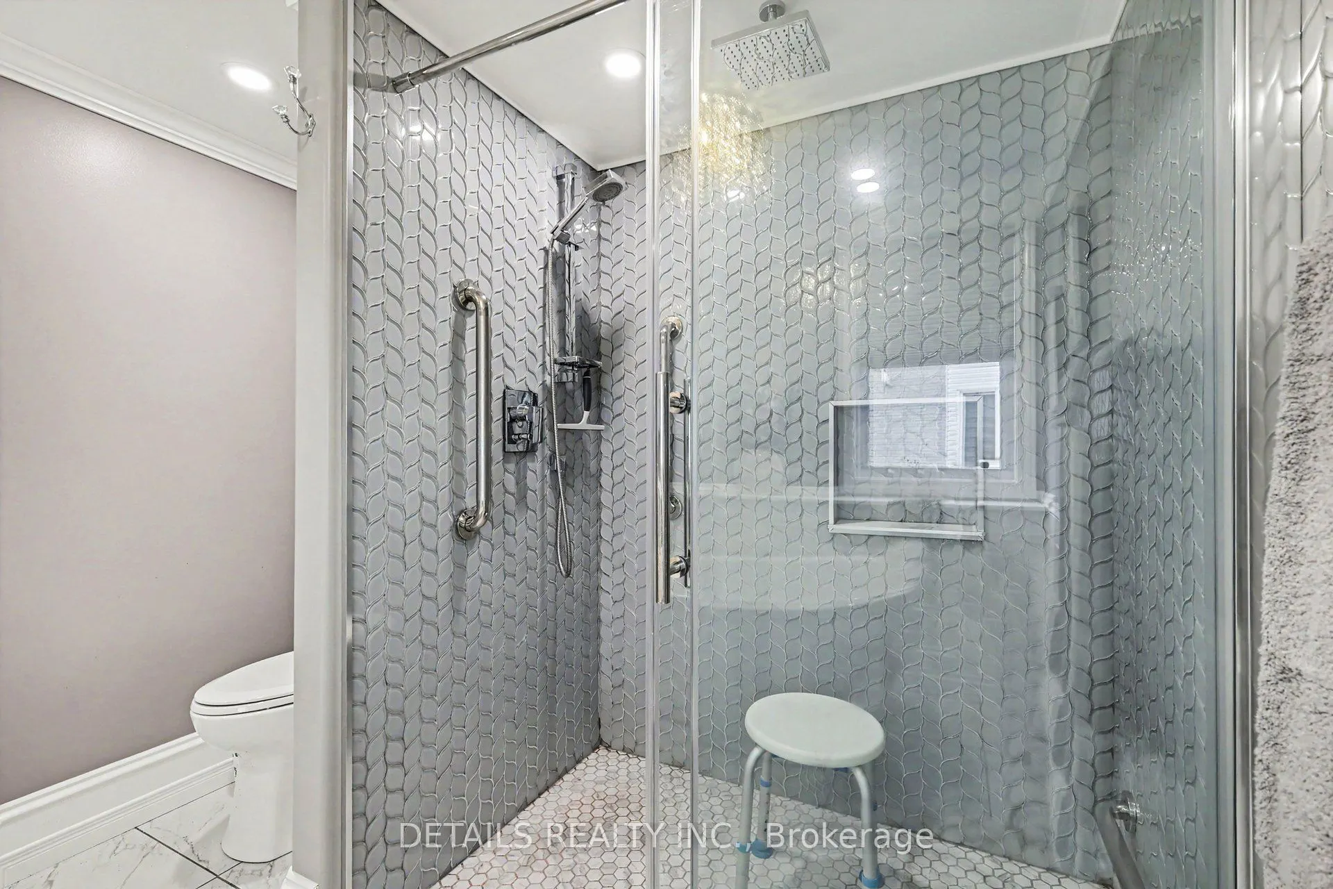 61 Robson Court #1D