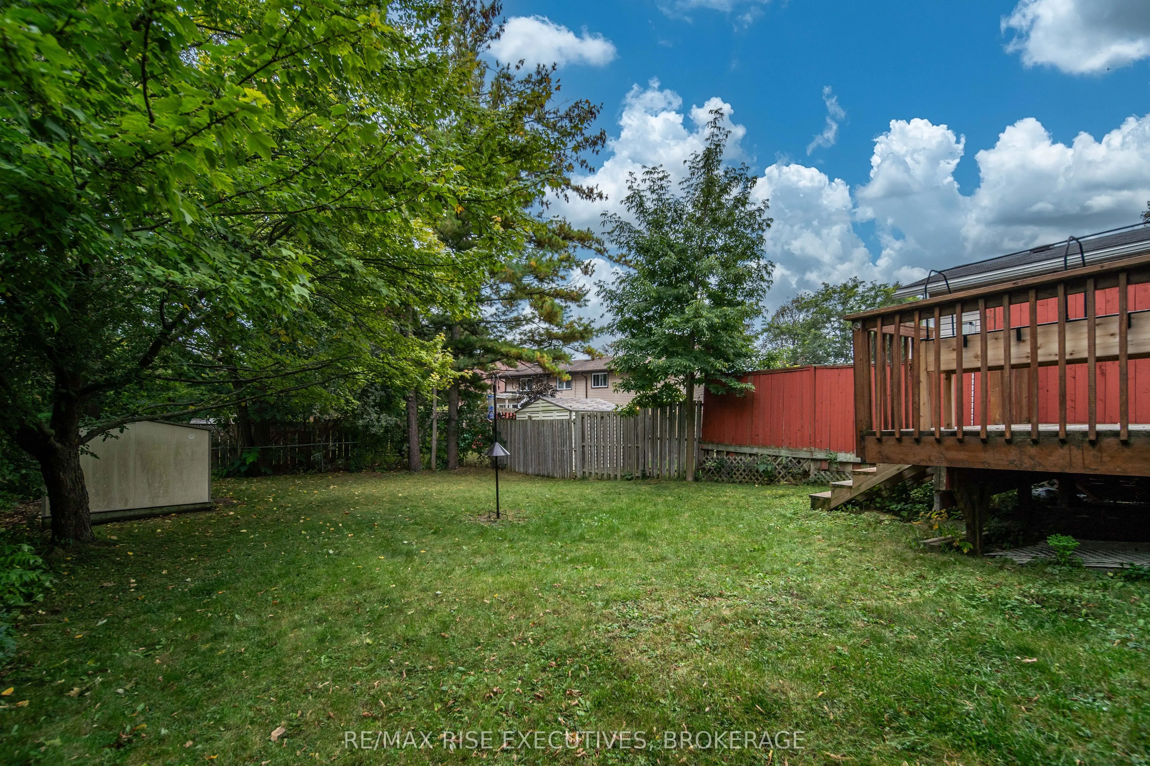 18 Carriage Court Avenue