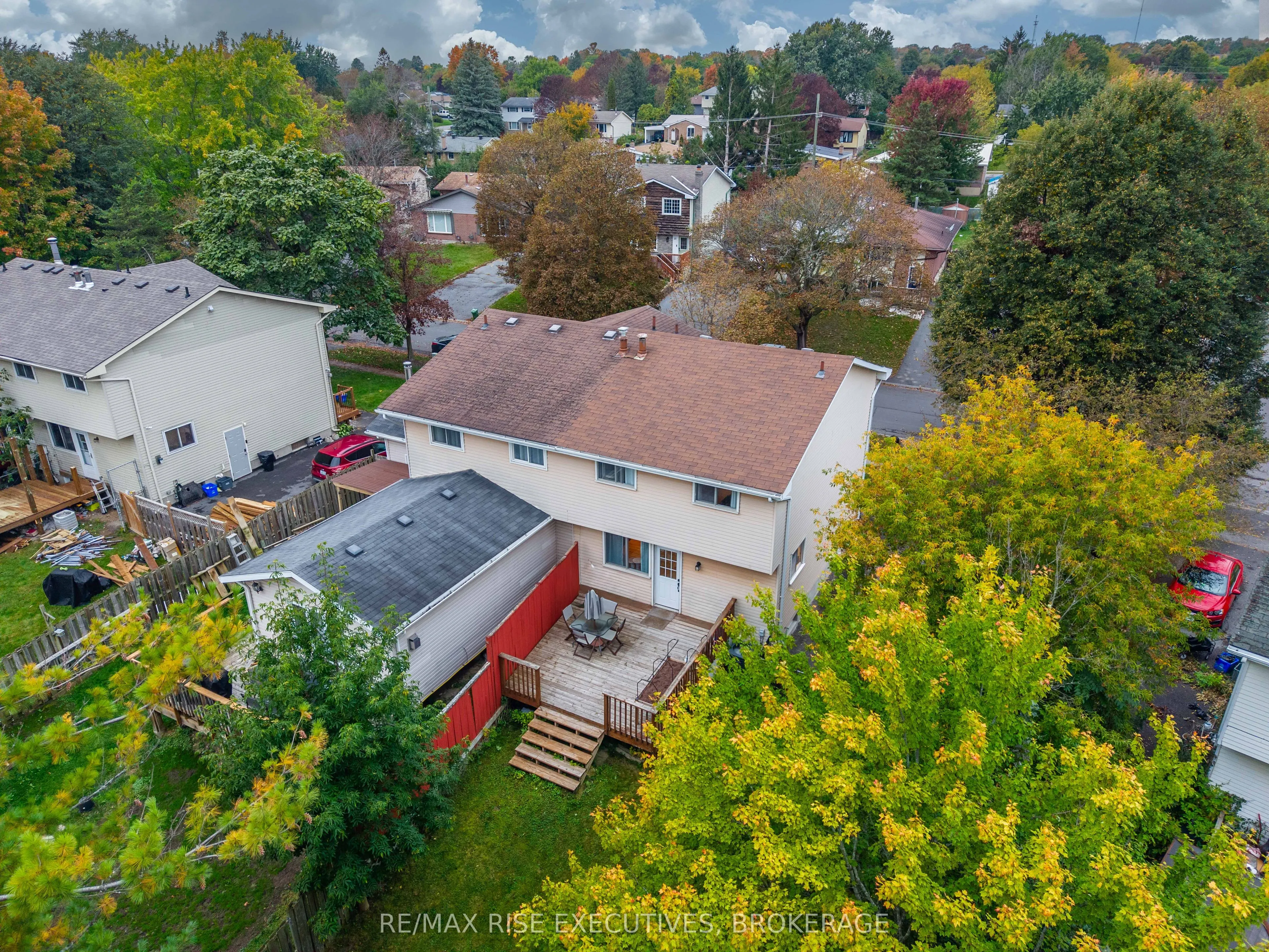 18 Carriage Court Avenue