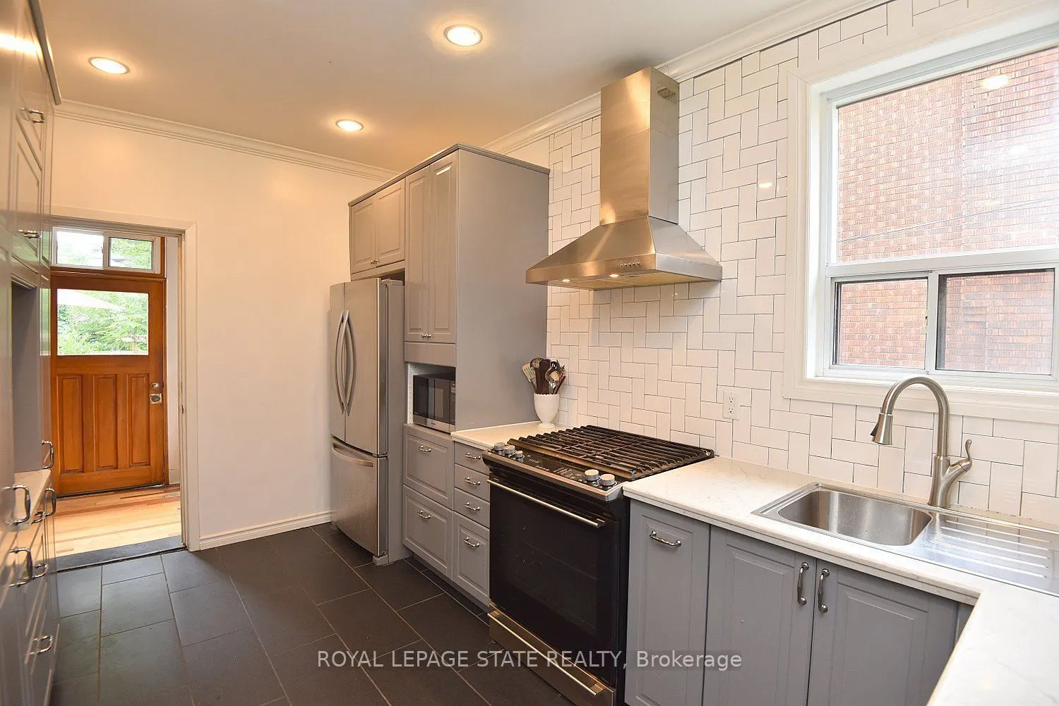 70 Kensington Avenue N