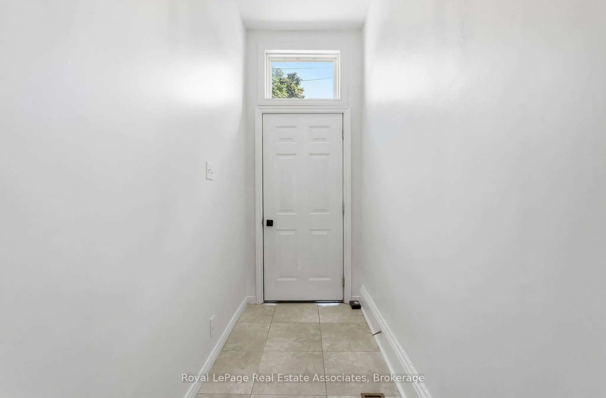 51 Wellington Street N