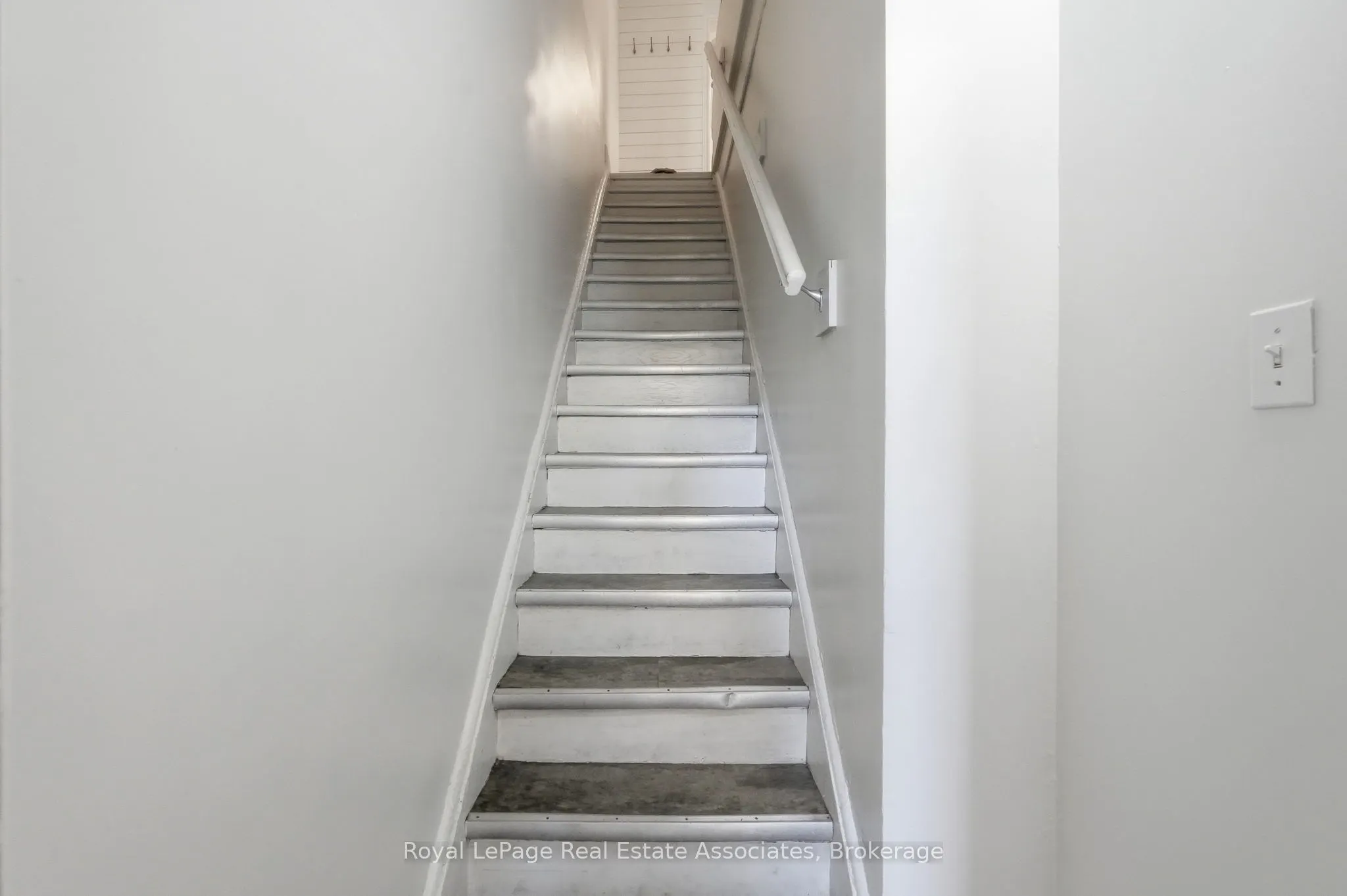 51 Wellington Street N