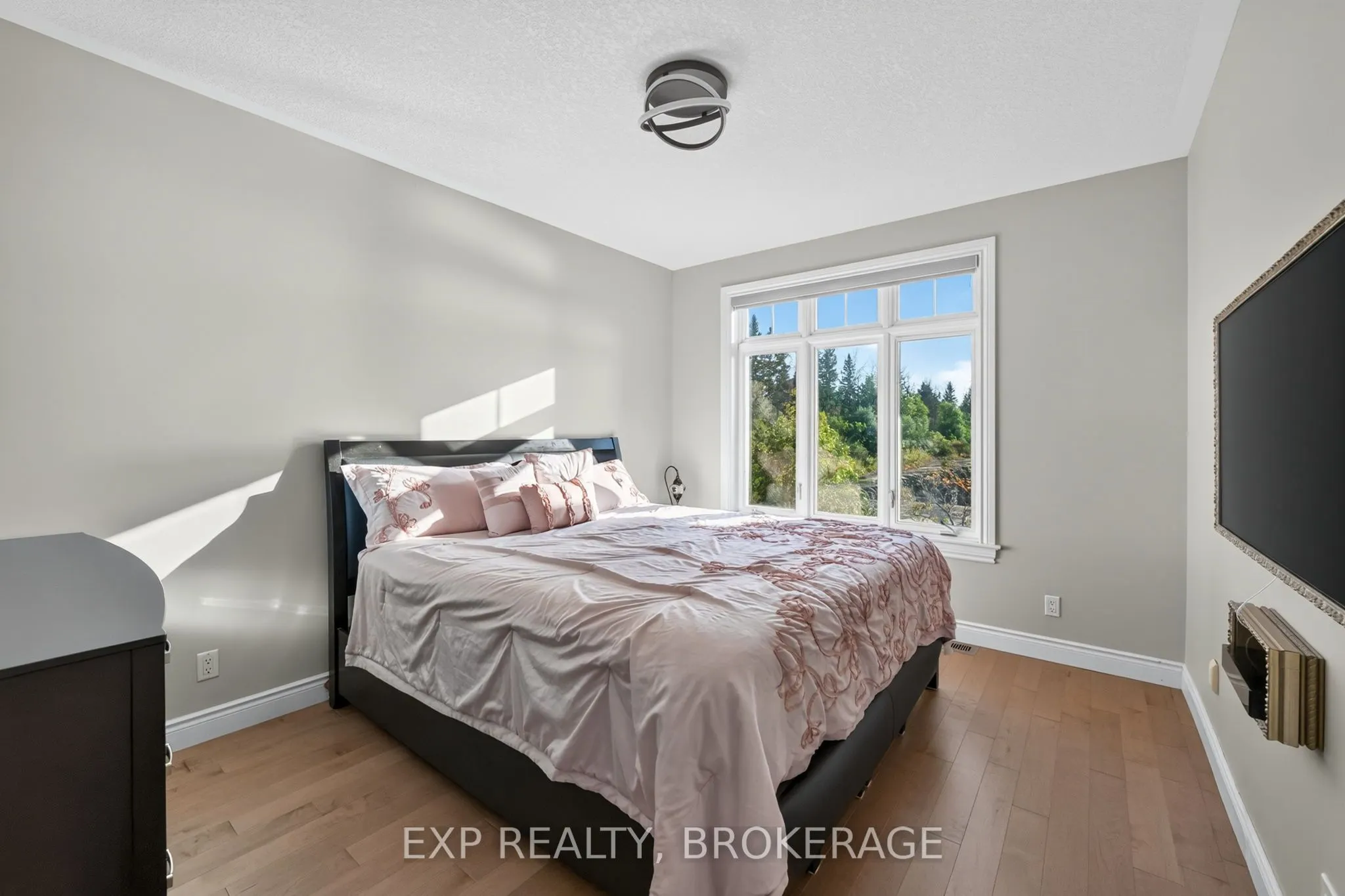 5005 Fox Run Place