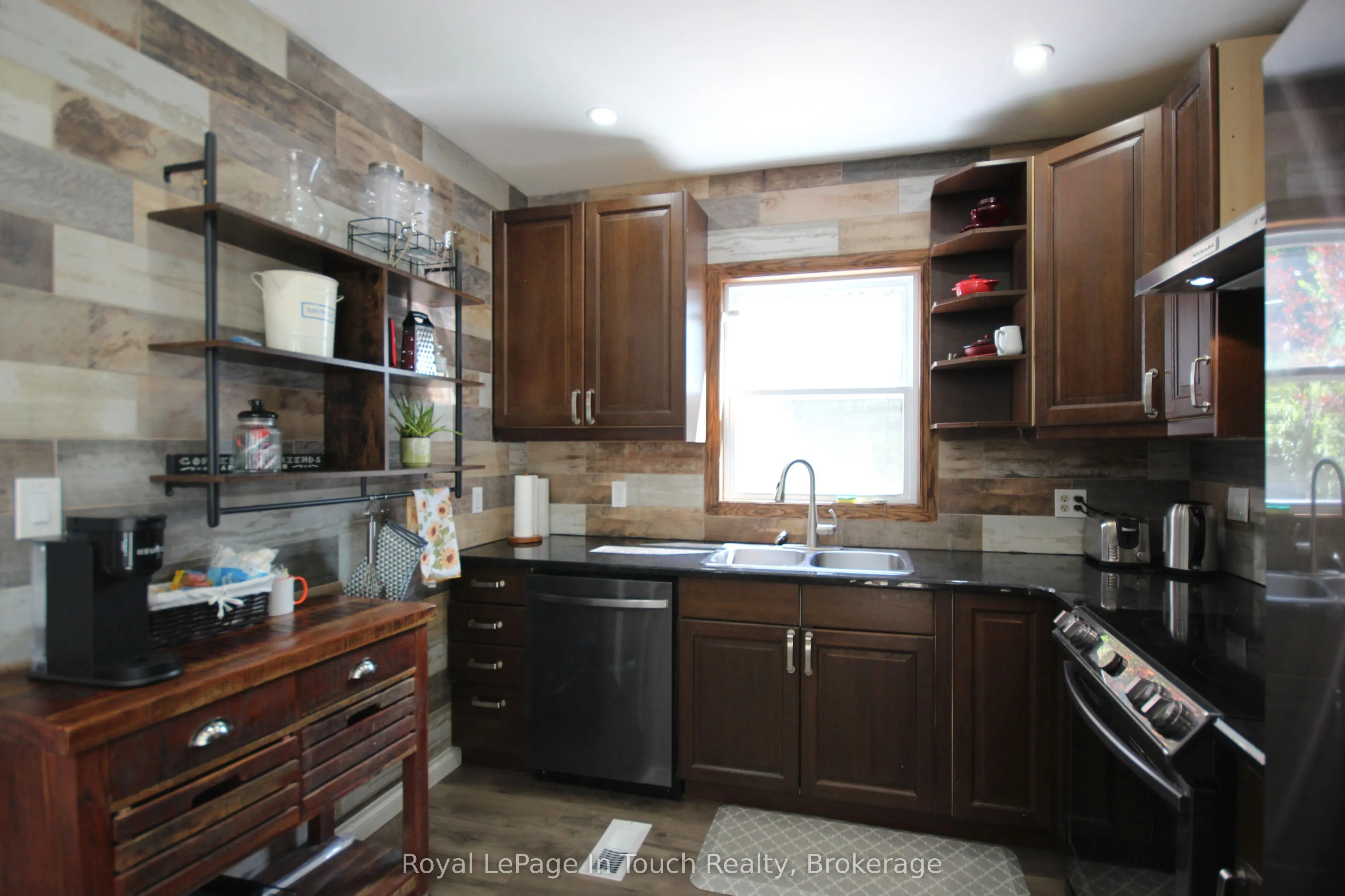 18 Shady Glen Lane