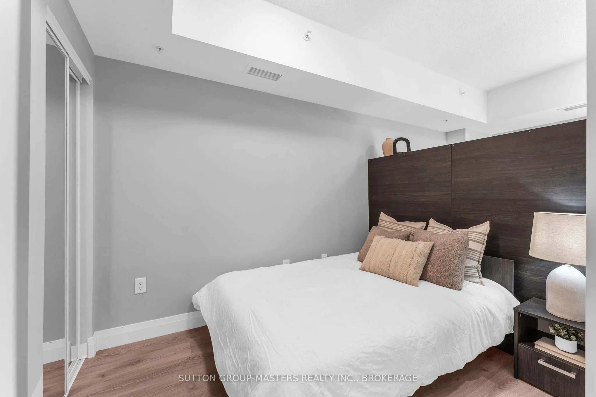 652 Princess Street #211