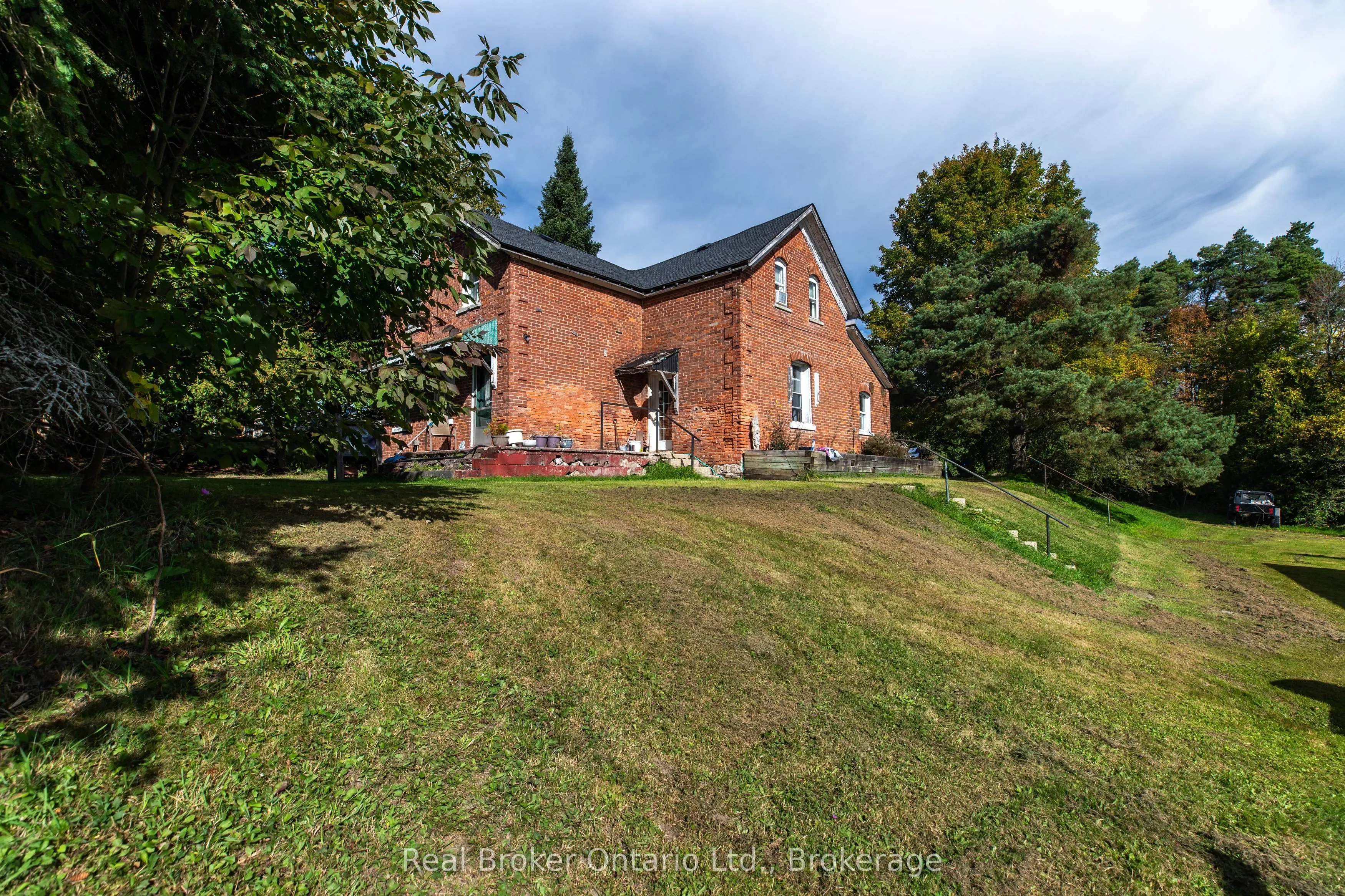 776813 Highway 10, R.R. #3 Highway