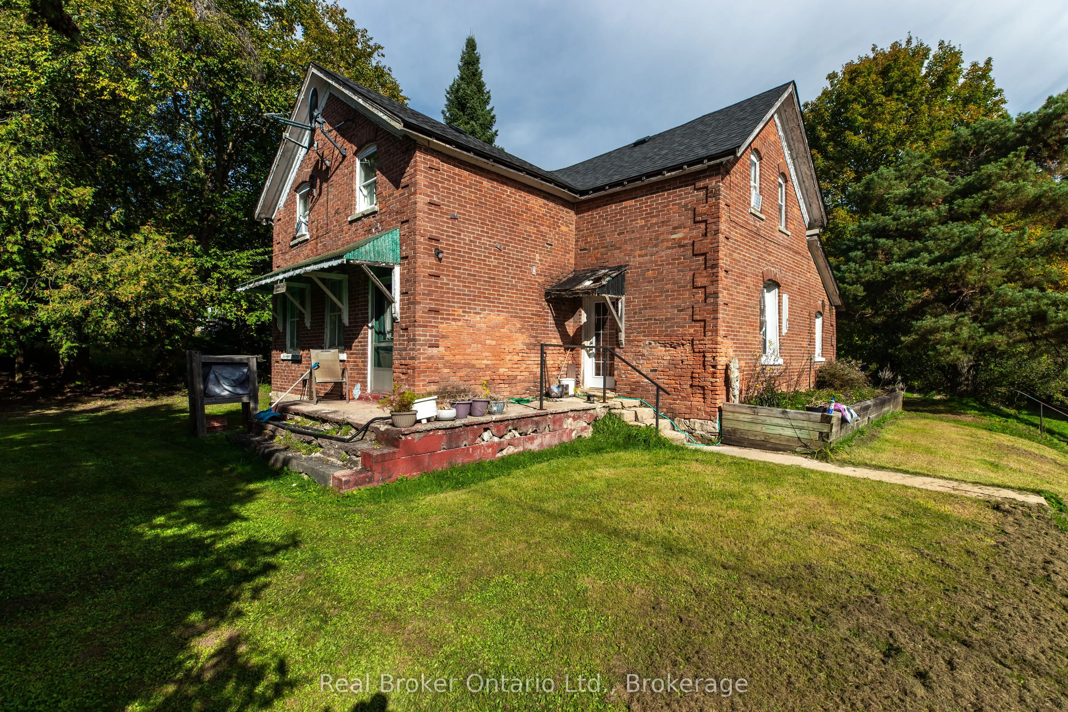 776813 Highway 10, R.R. #3 Highway