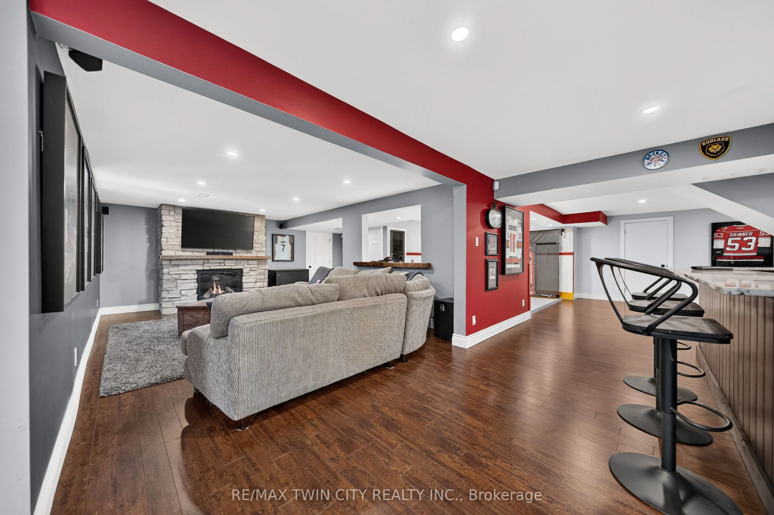 50 Roehampton Court
