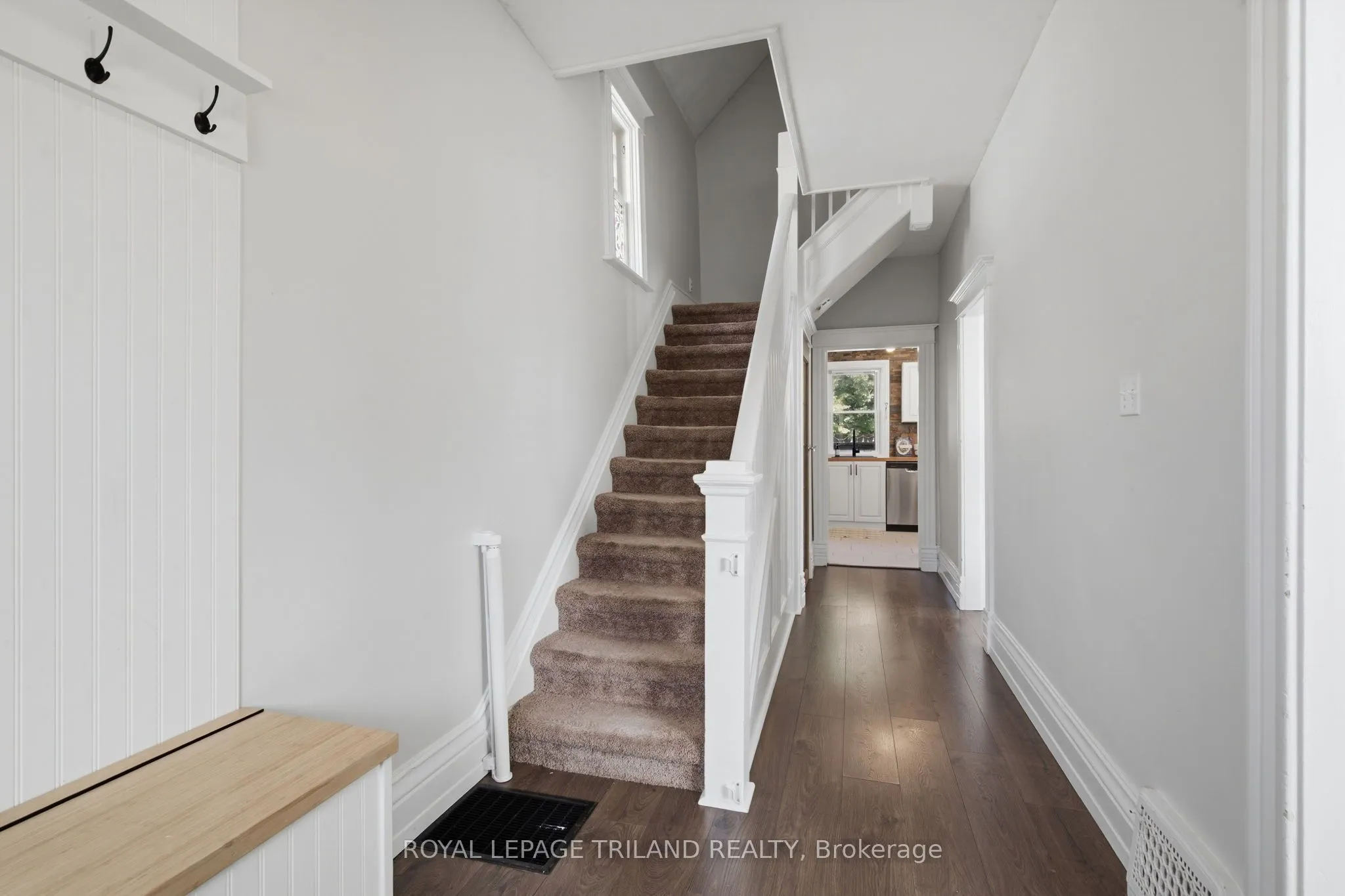 54 Hume Street