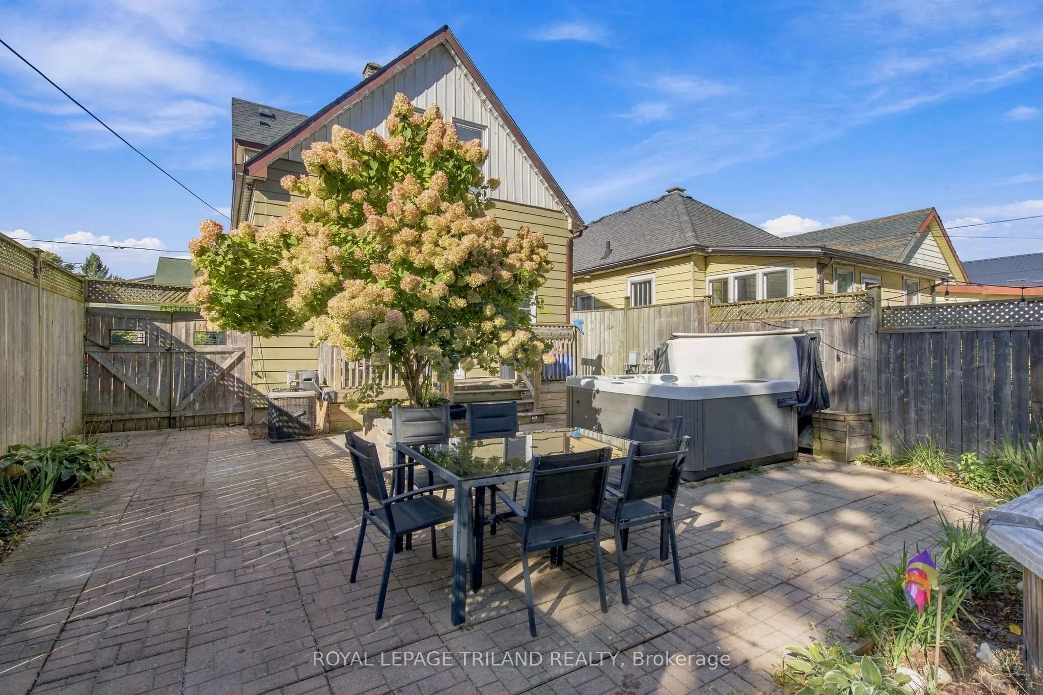 54 Hume Street