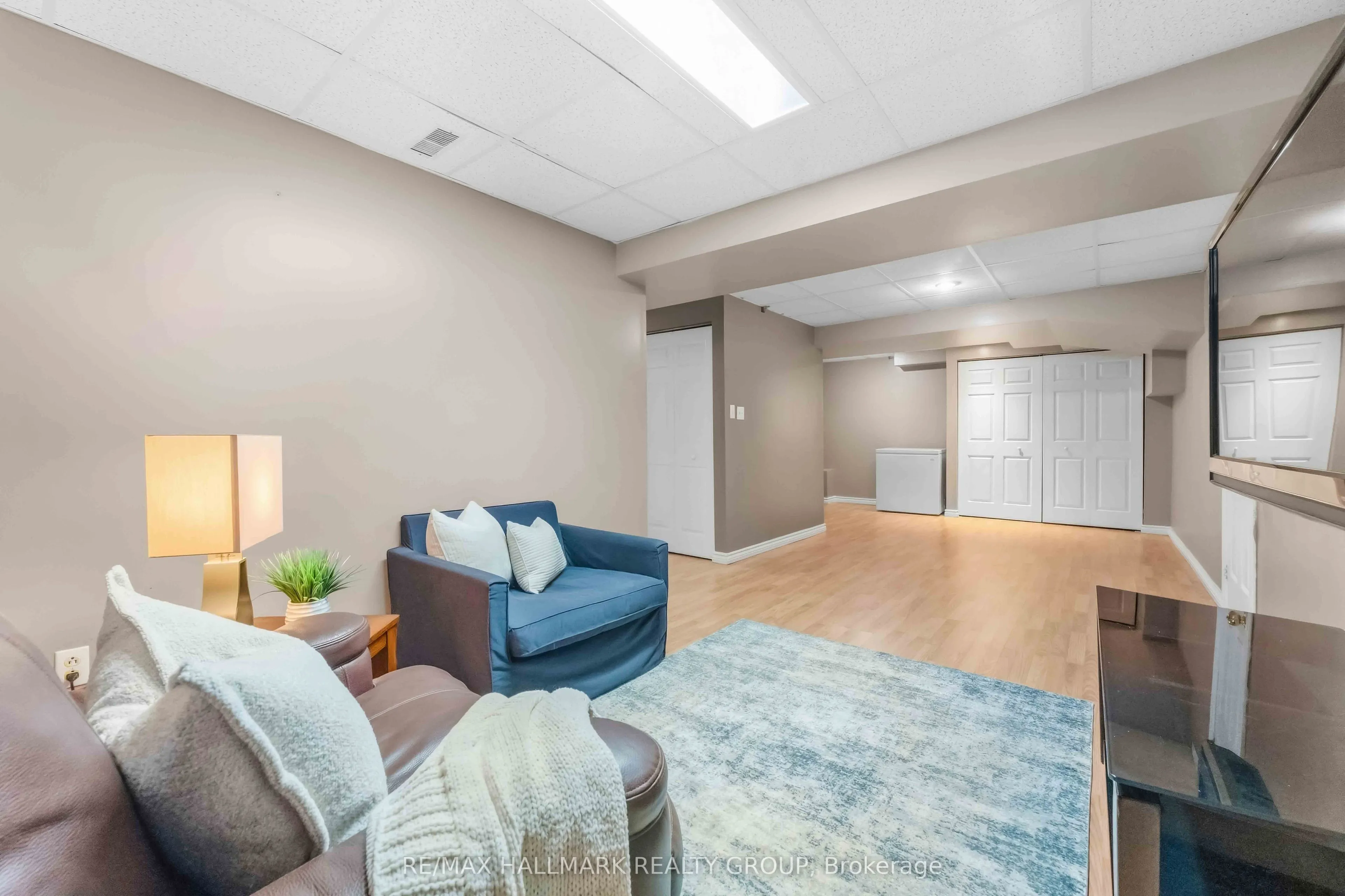 2053 ROLLING BROOK Drive