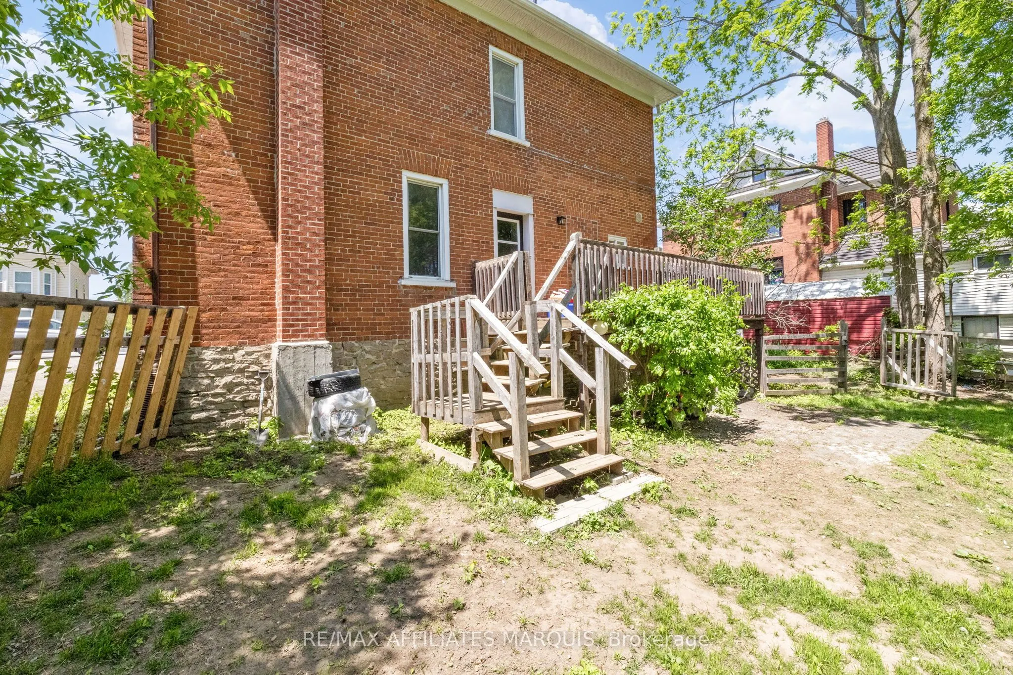 127 Brockville Street