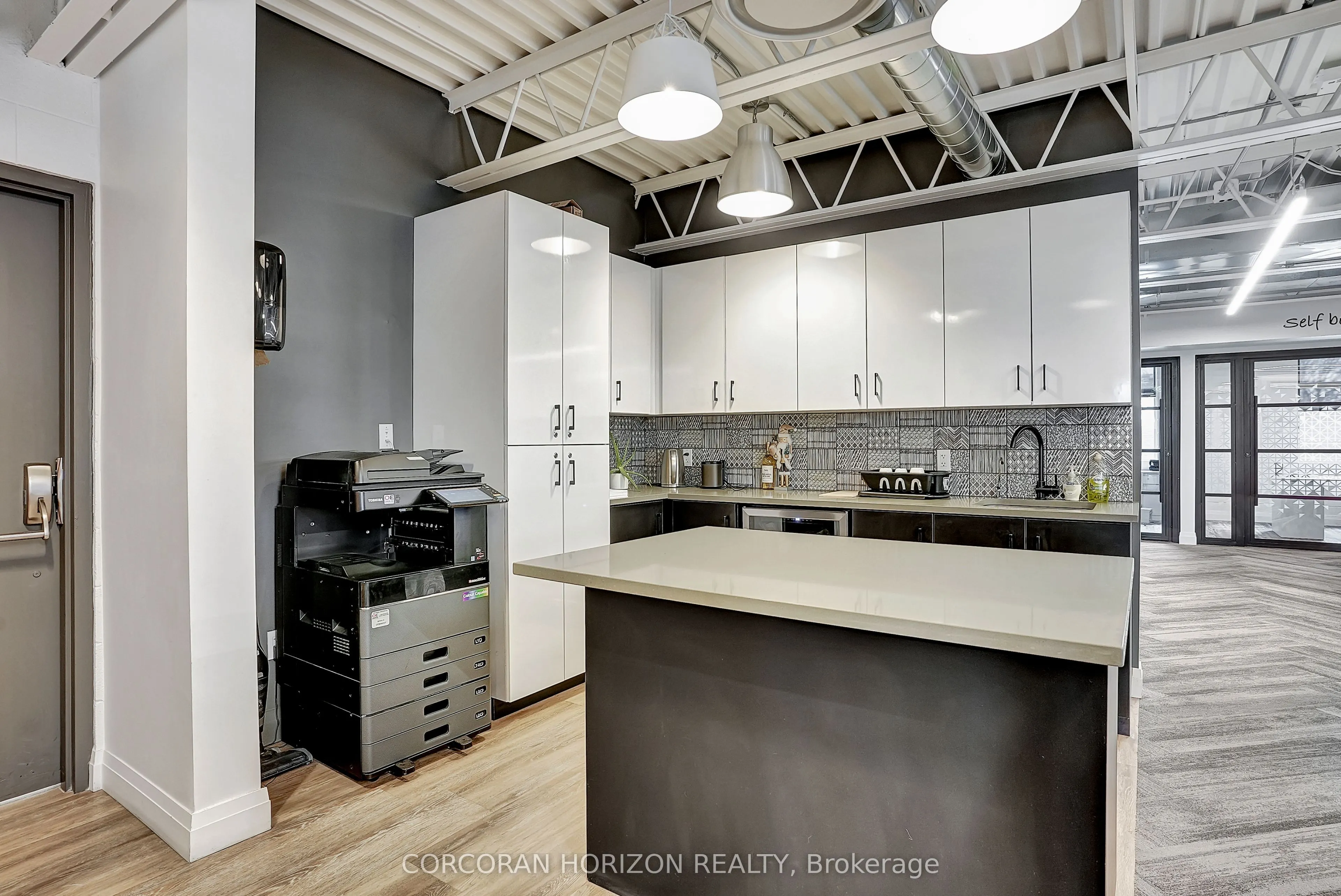 618 King Street W