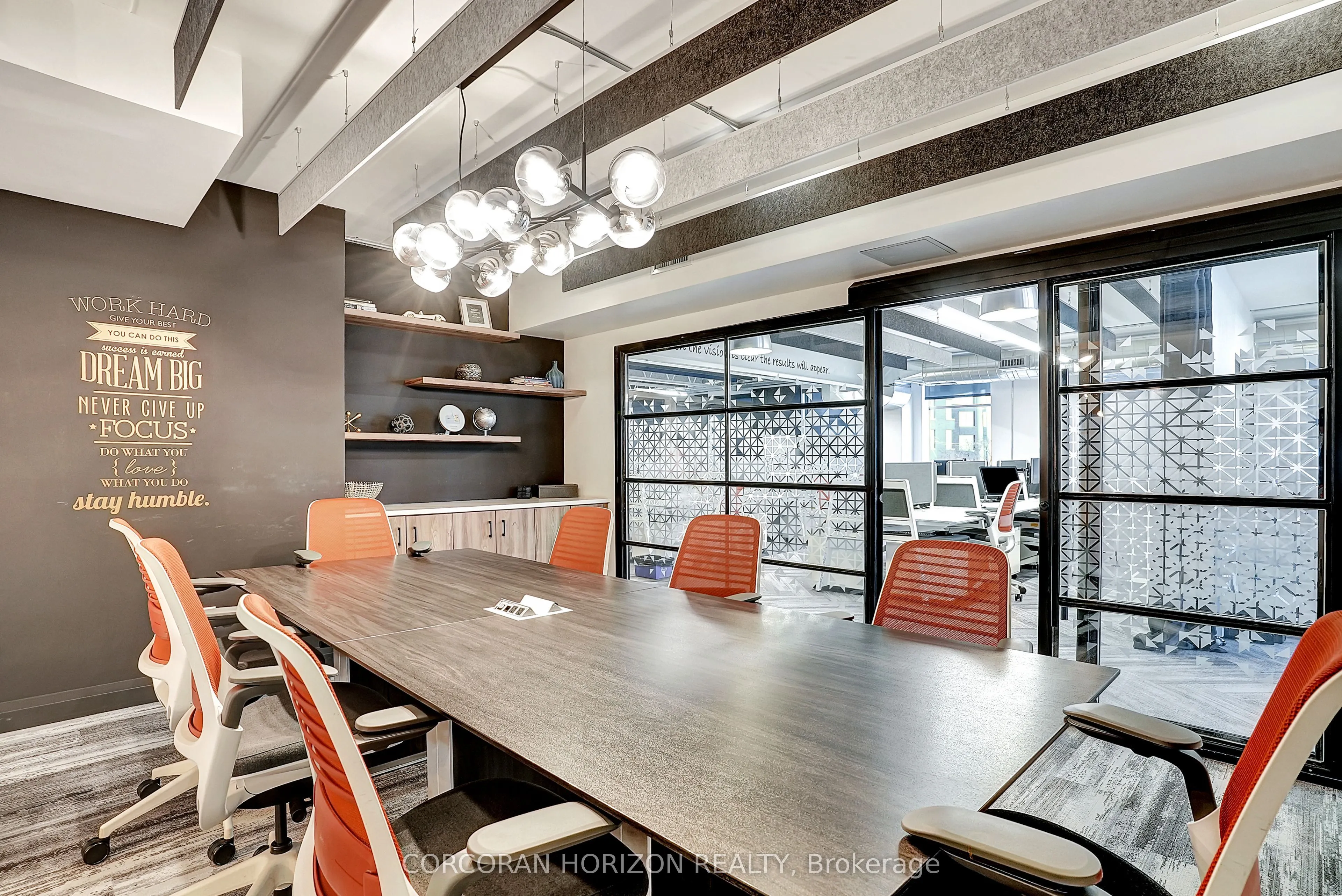 618 King Street W