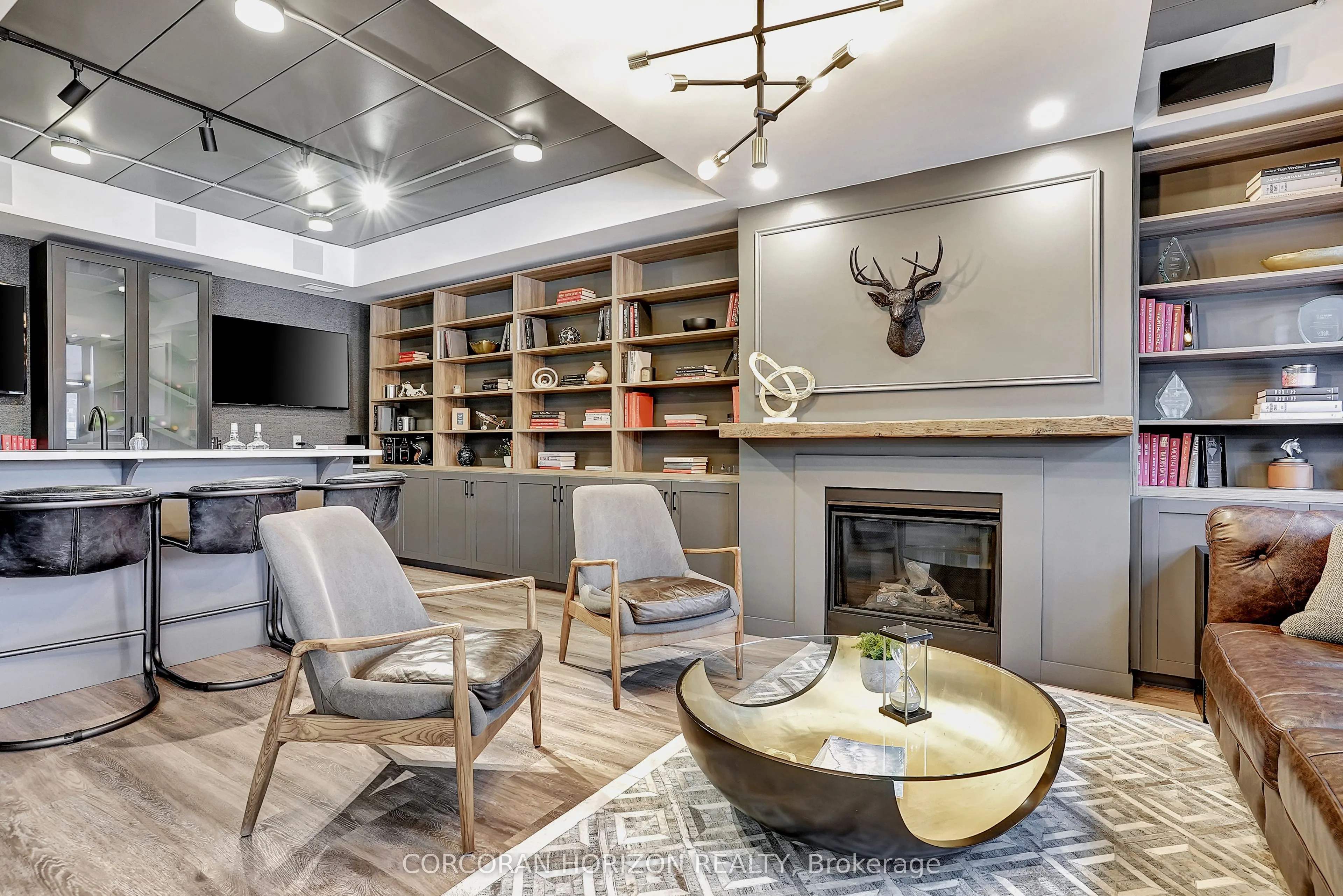 618 King Street W