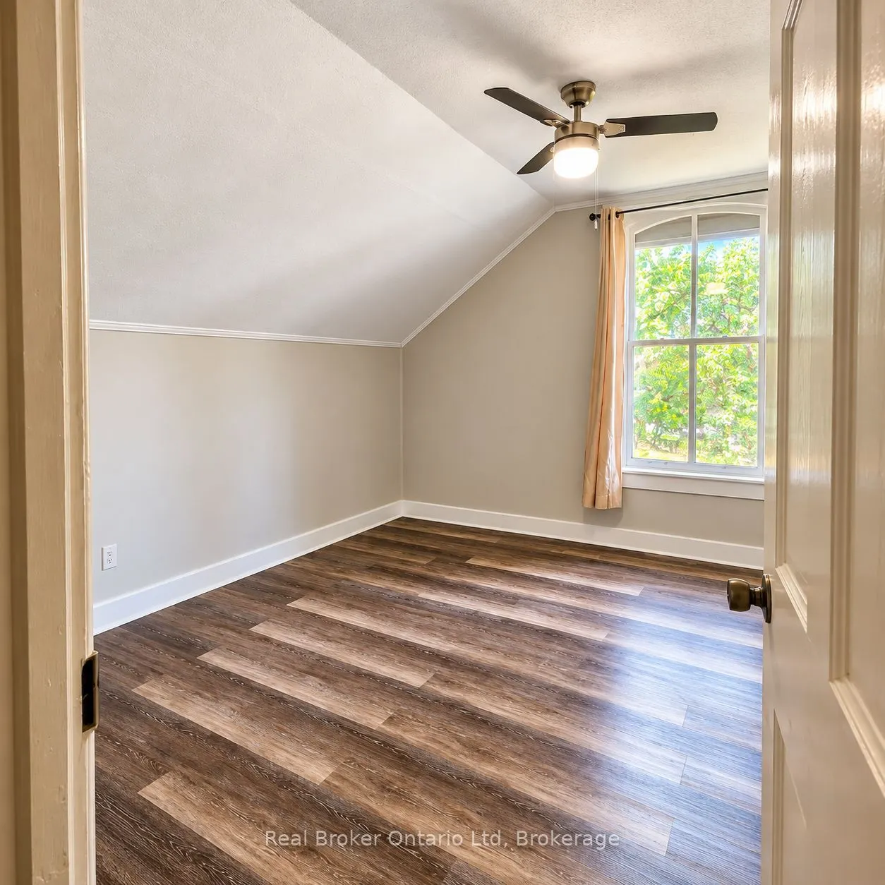 1154 4th Avenue E #2