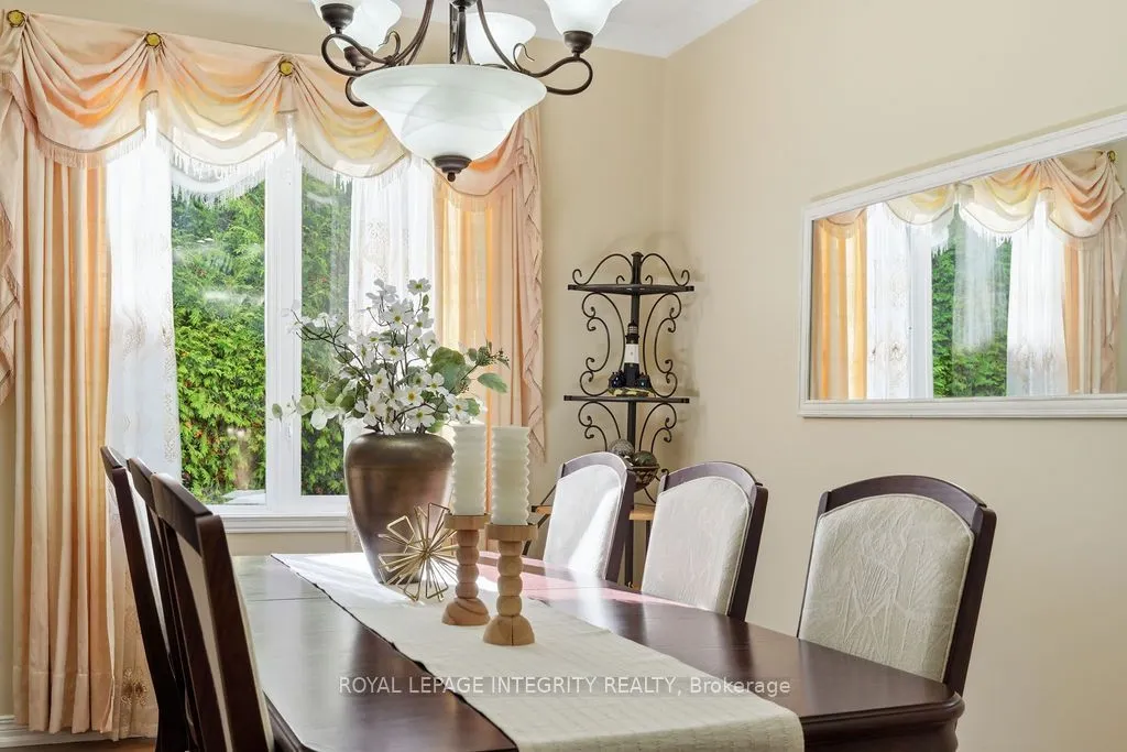 92 Maricona Way