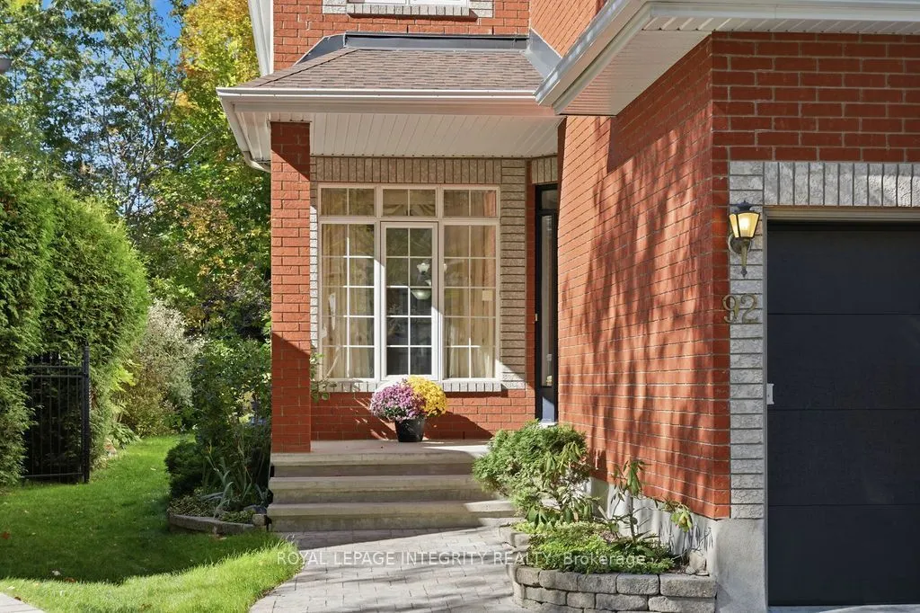 92 Maricona Way