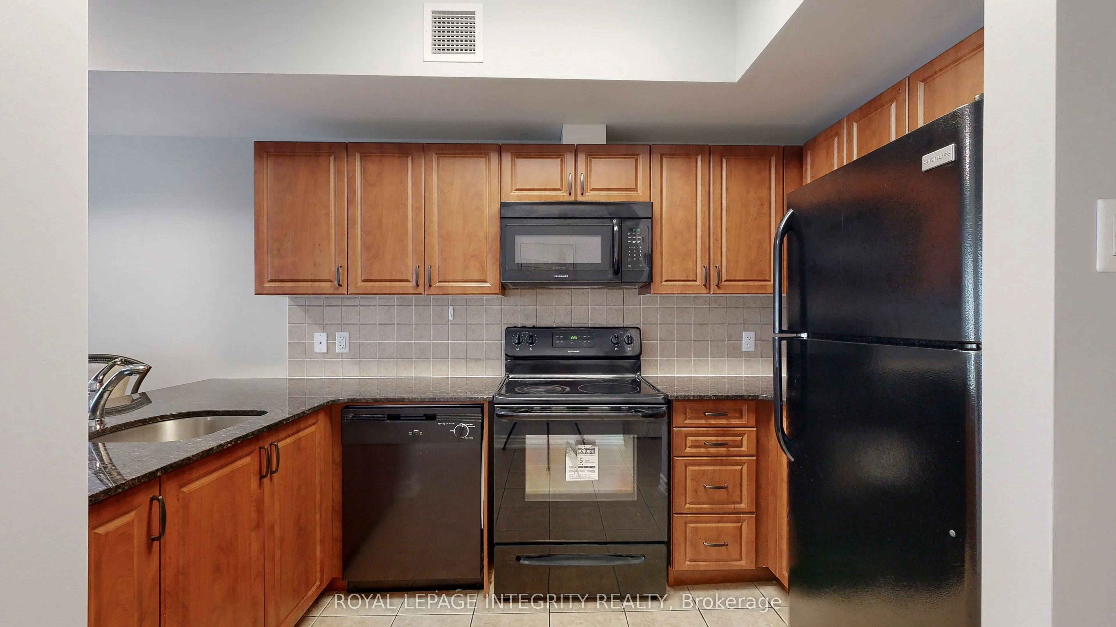 234 Rideau Street #903