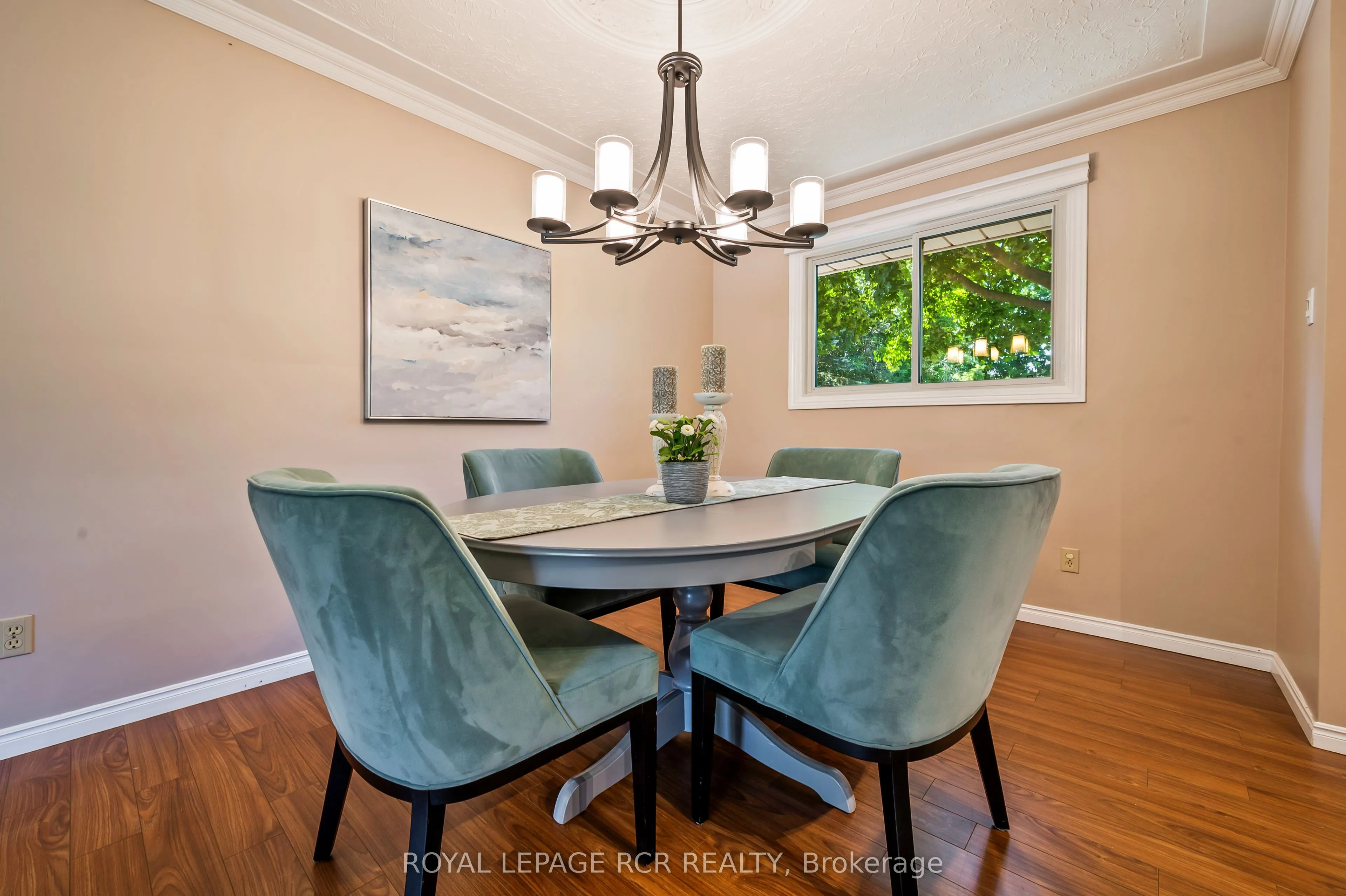 137 White Pine Crescent