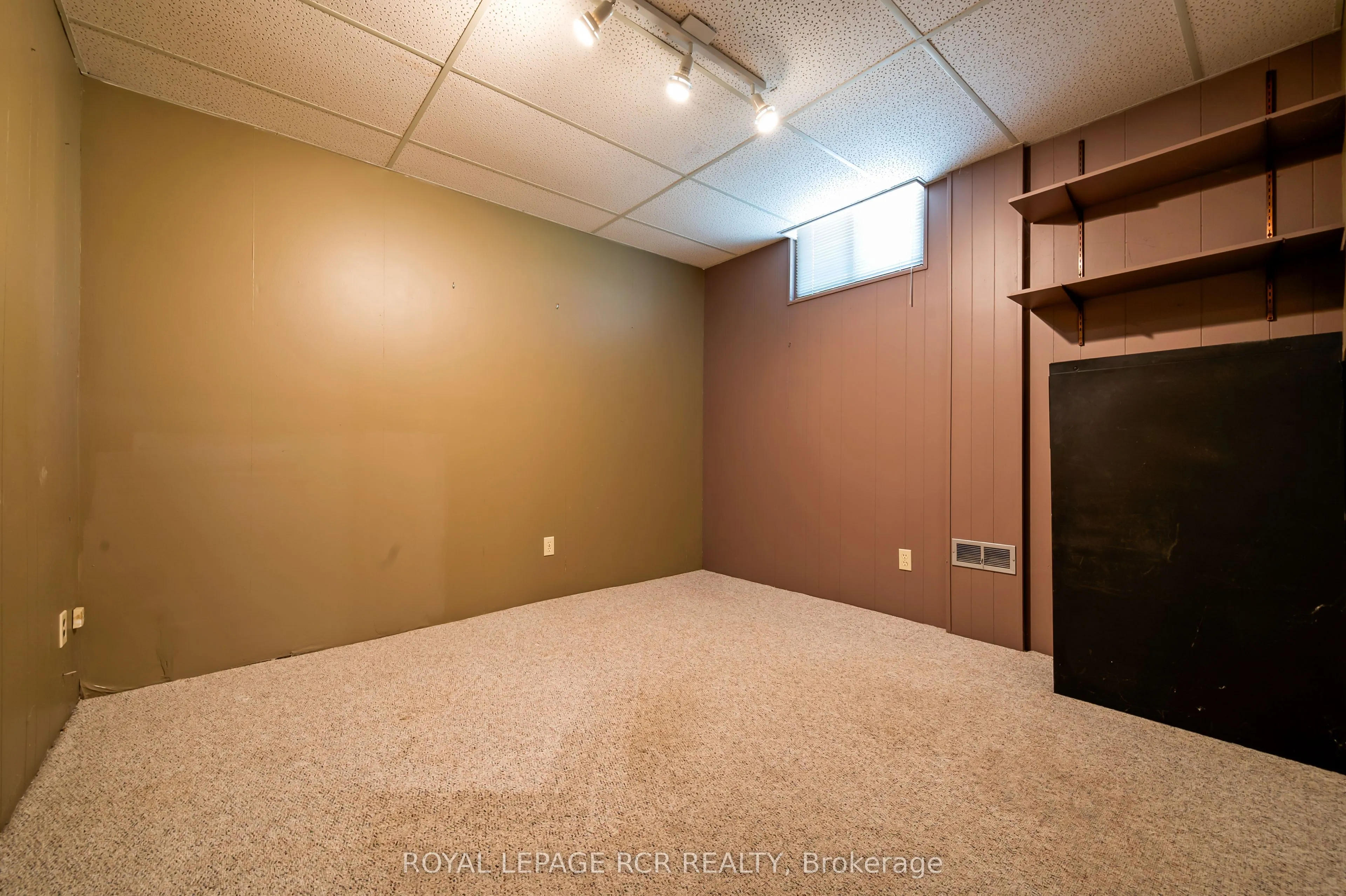 137 White Pine Crescent