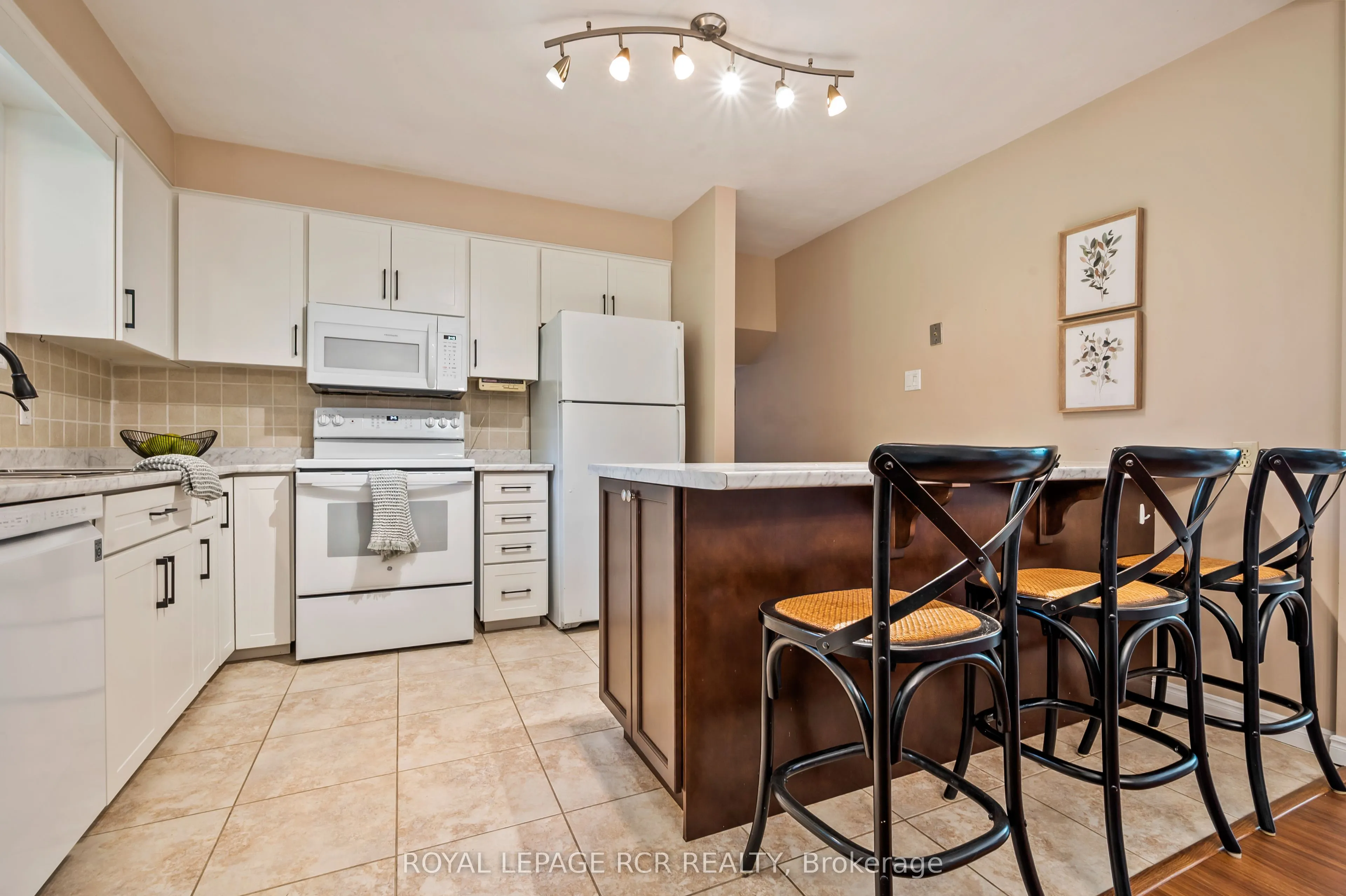 137 White Pine Crescent