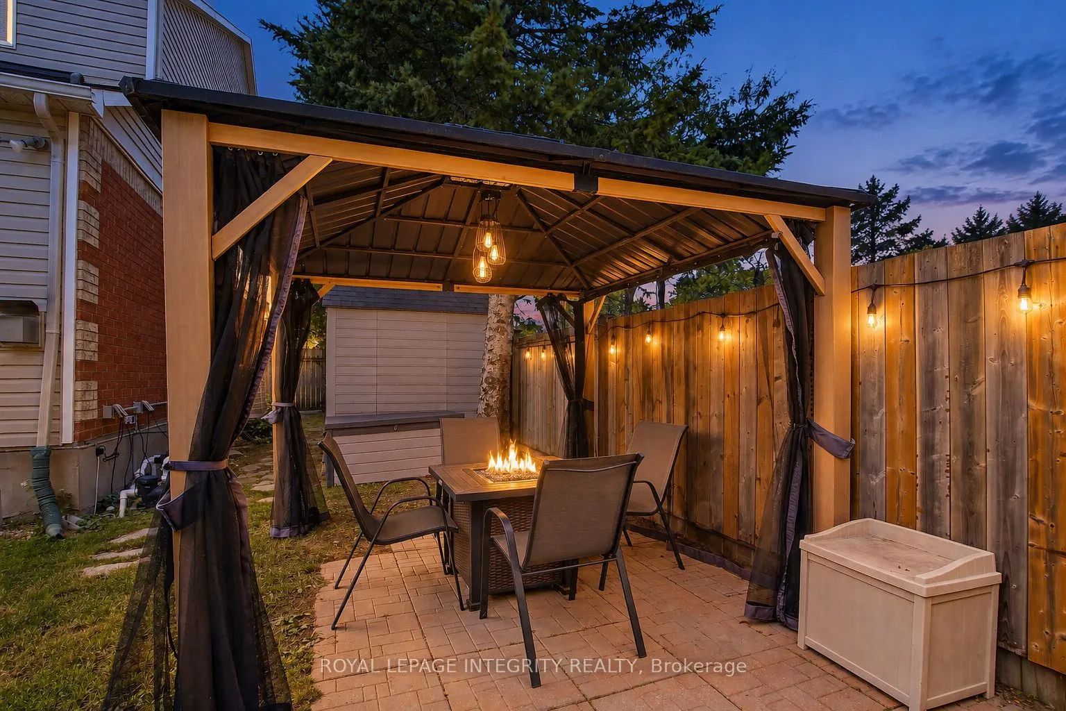 1 Chantilly Gate
