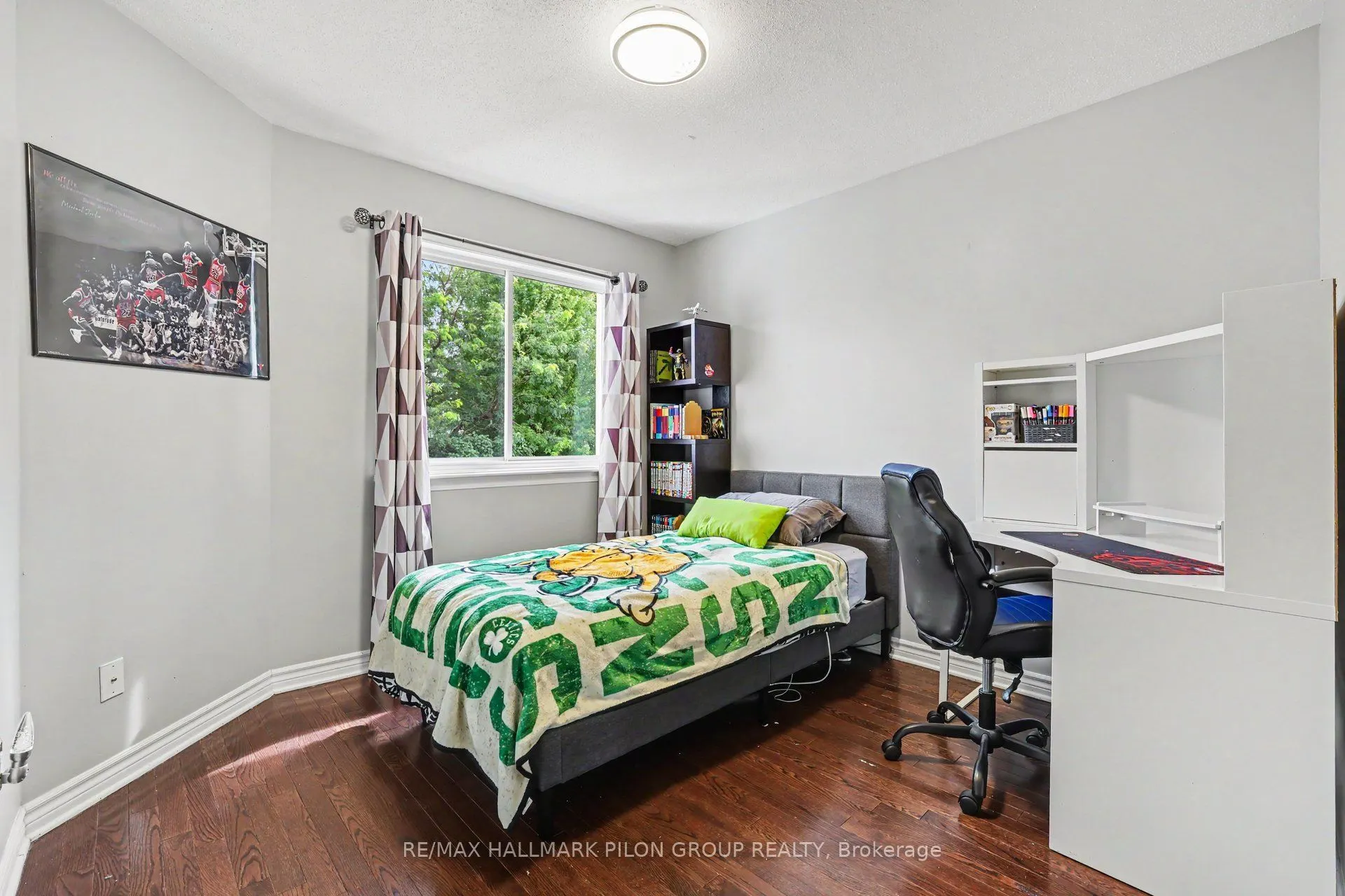 4377 Rainforest Drive