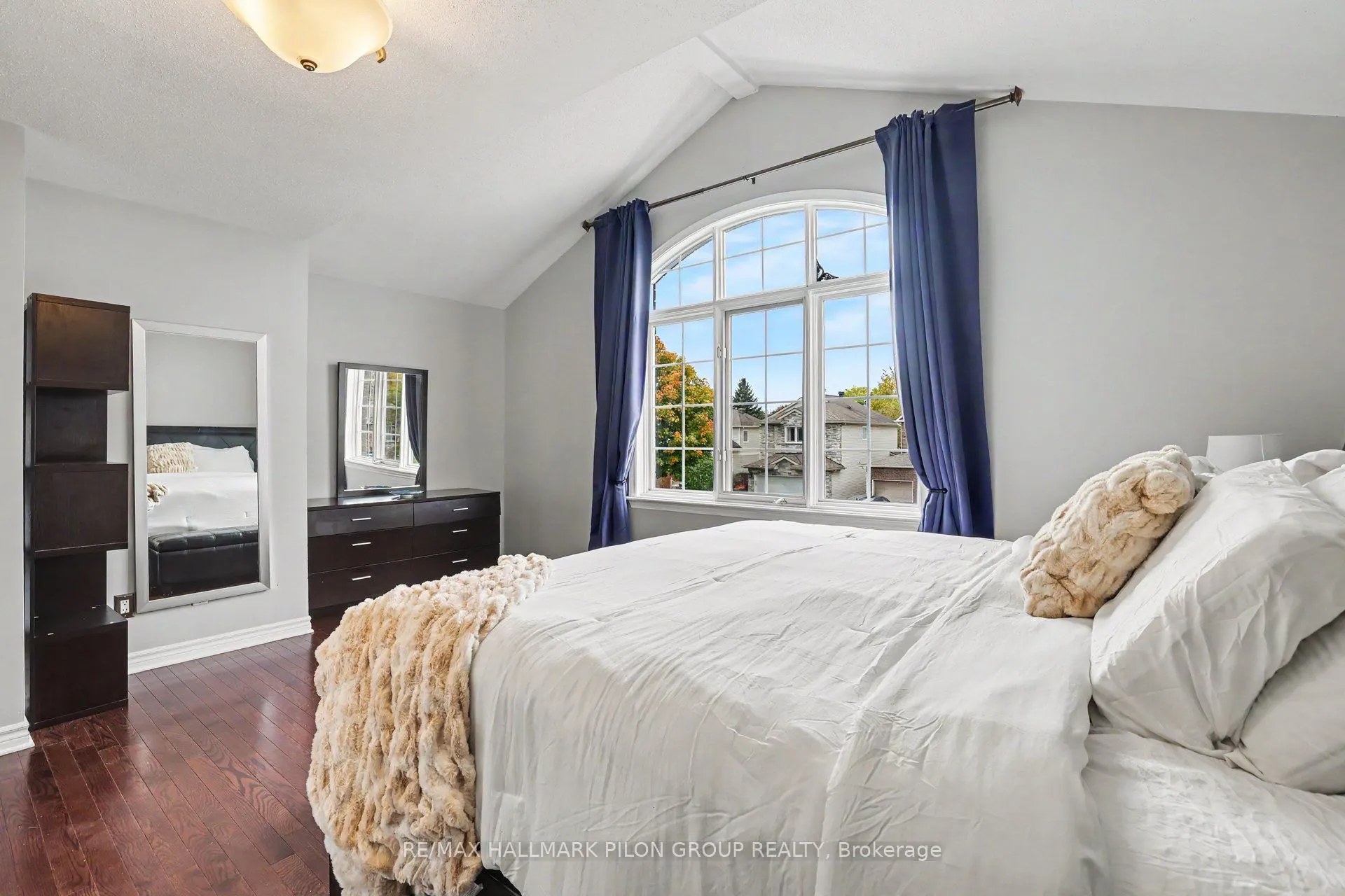 4377 Rainforest Drive