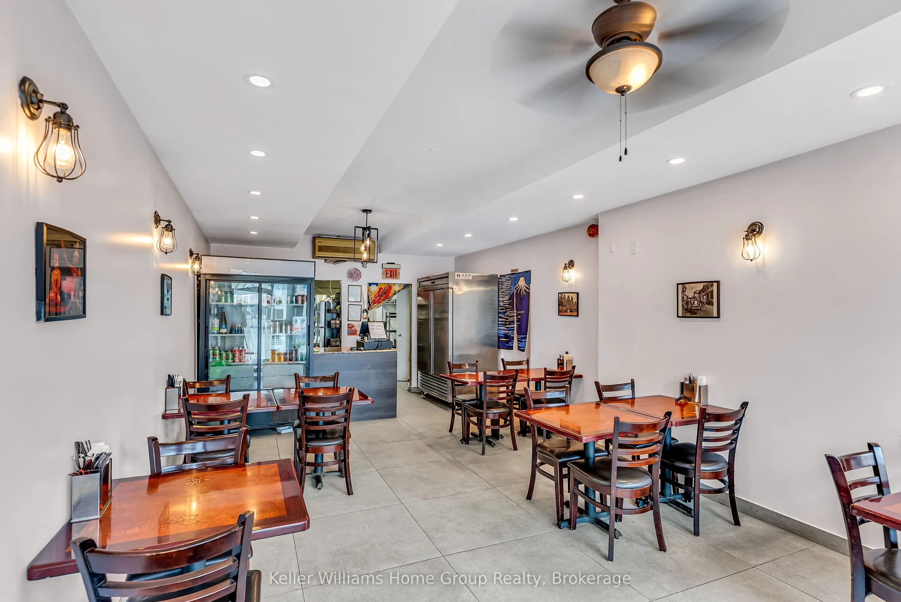 45 Cork Street E #1B