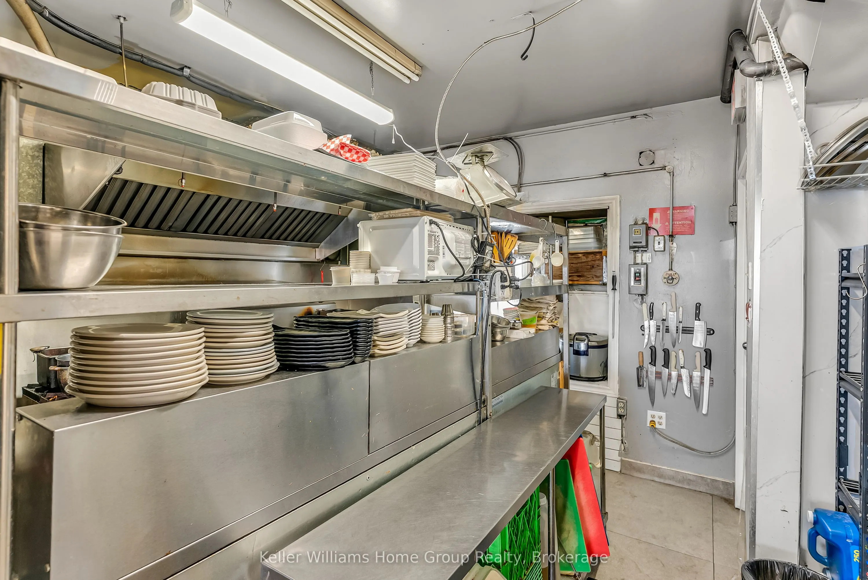 45 Cork Street E #1B