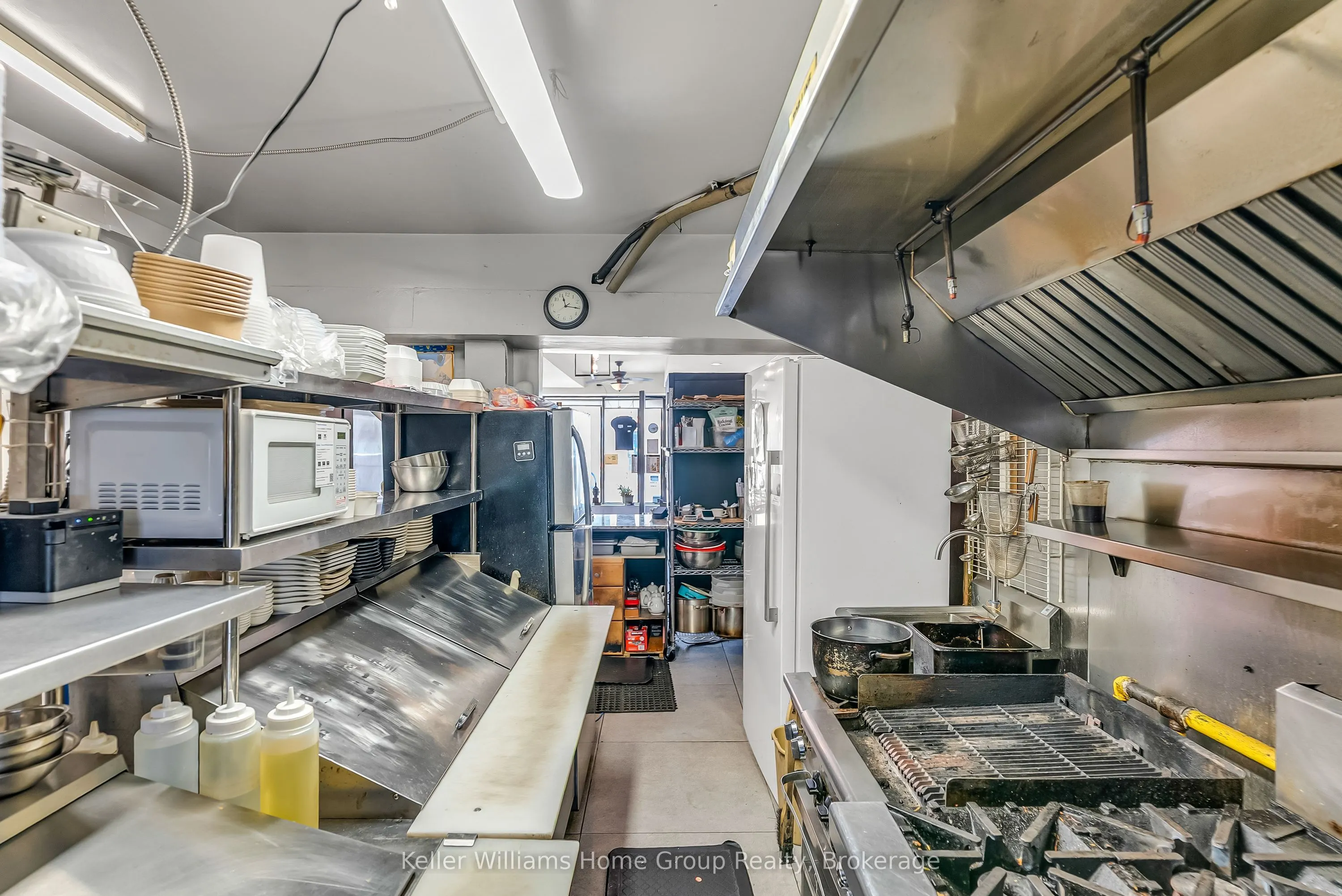 45 Cork Street E #1B