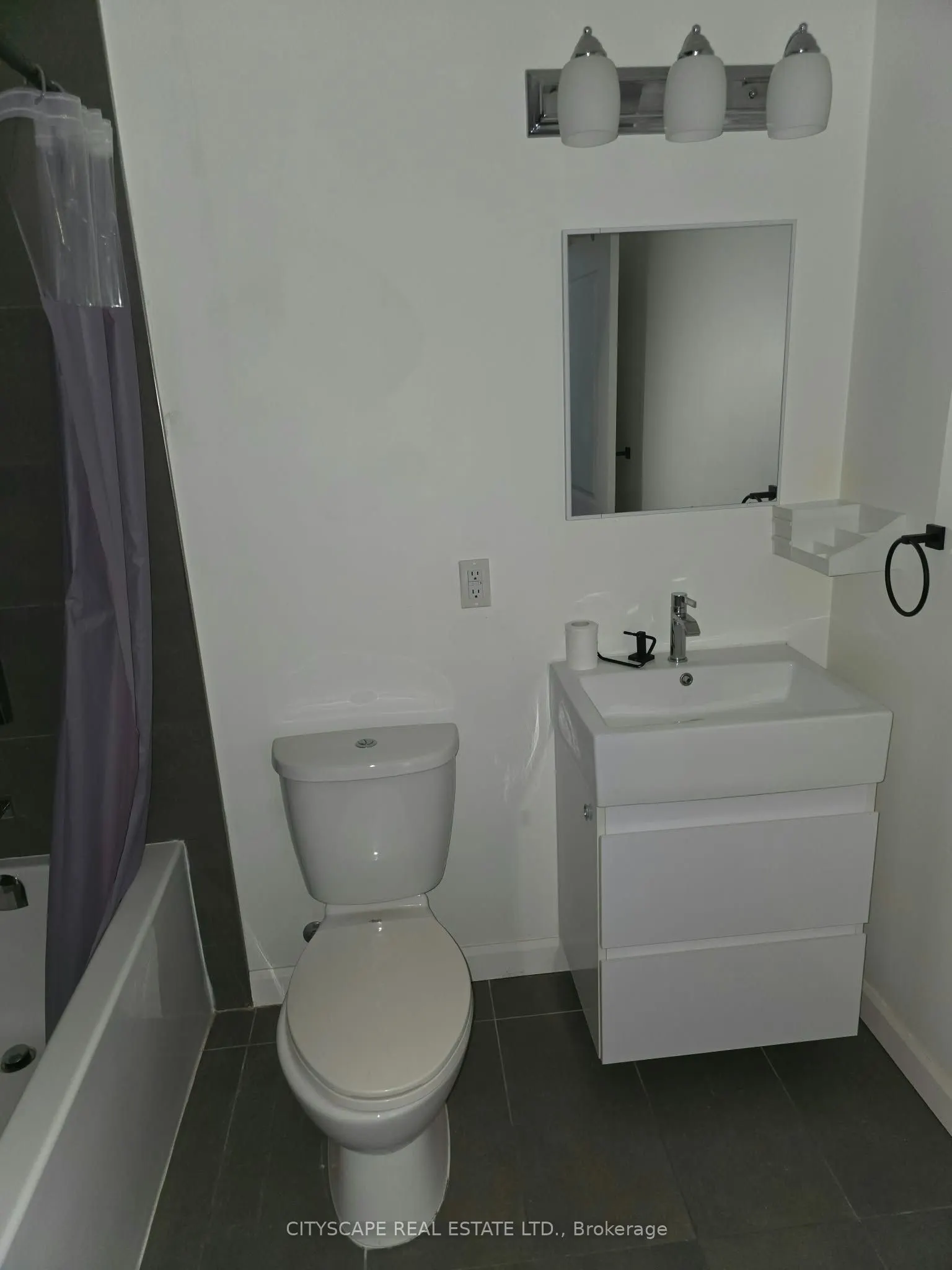 7 Erie Avenue #309
