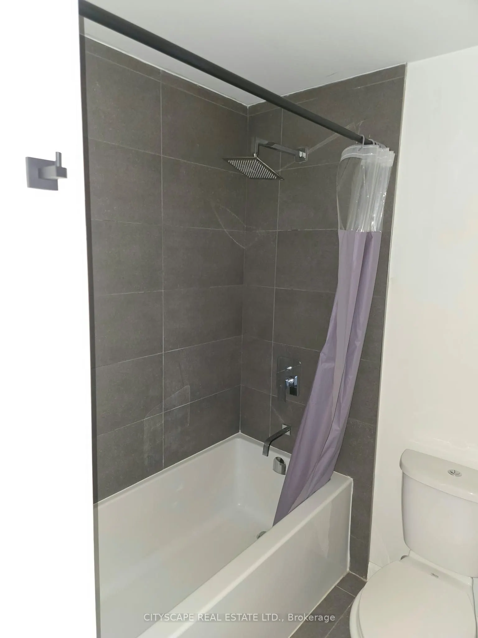 7 Erie Avenue #309