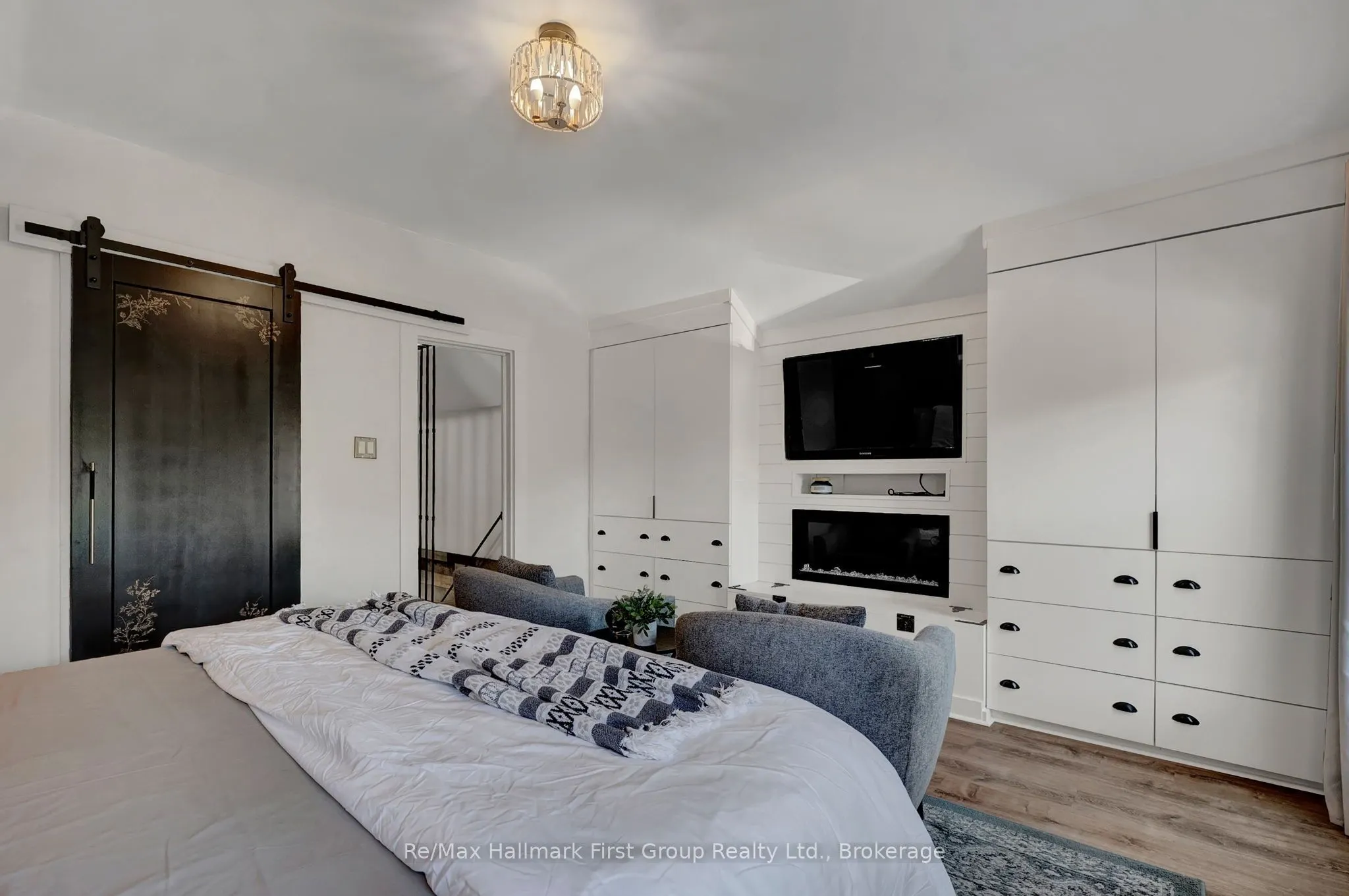 5 Elgin Street N