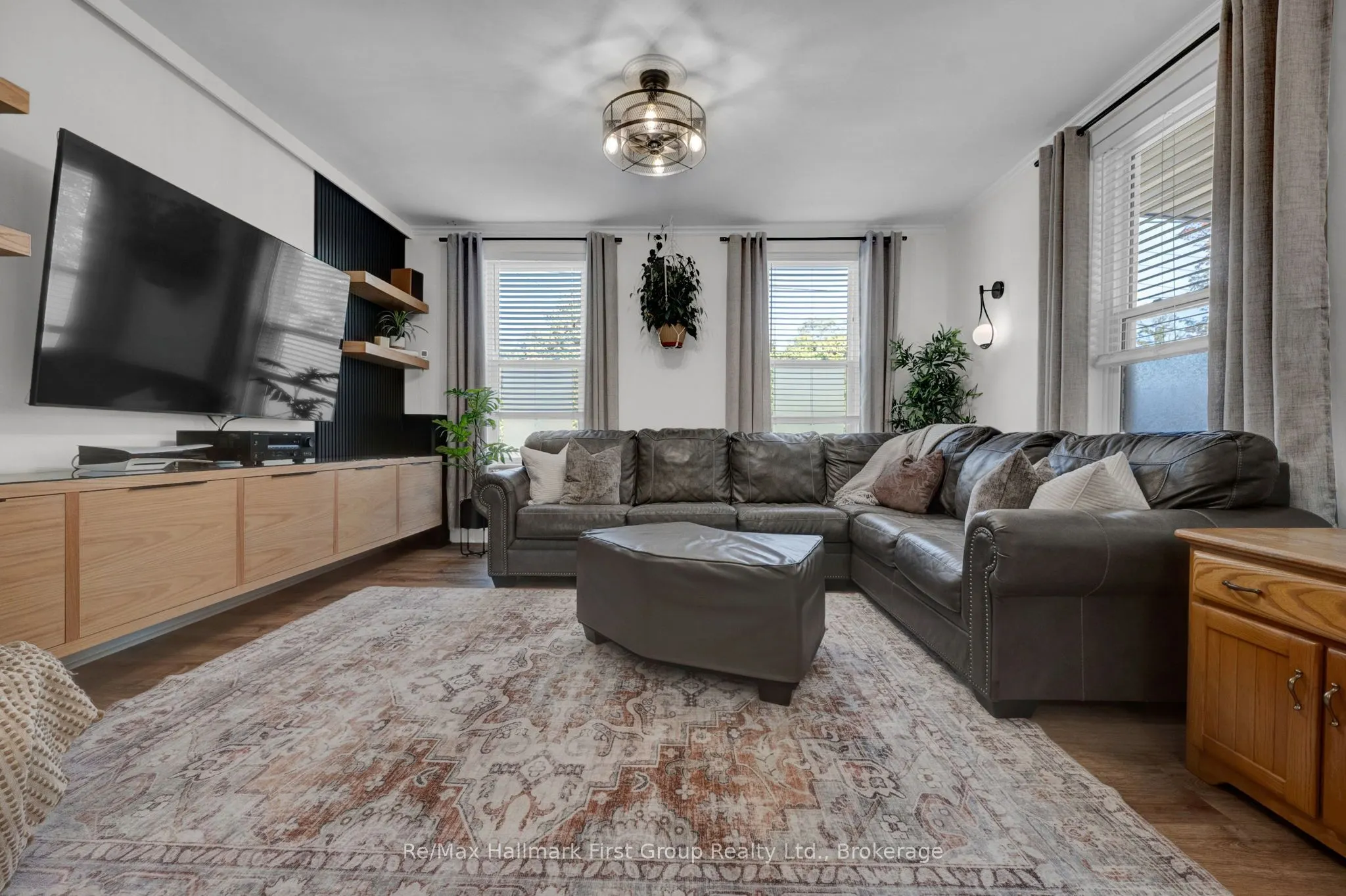 5 Elgin Street N