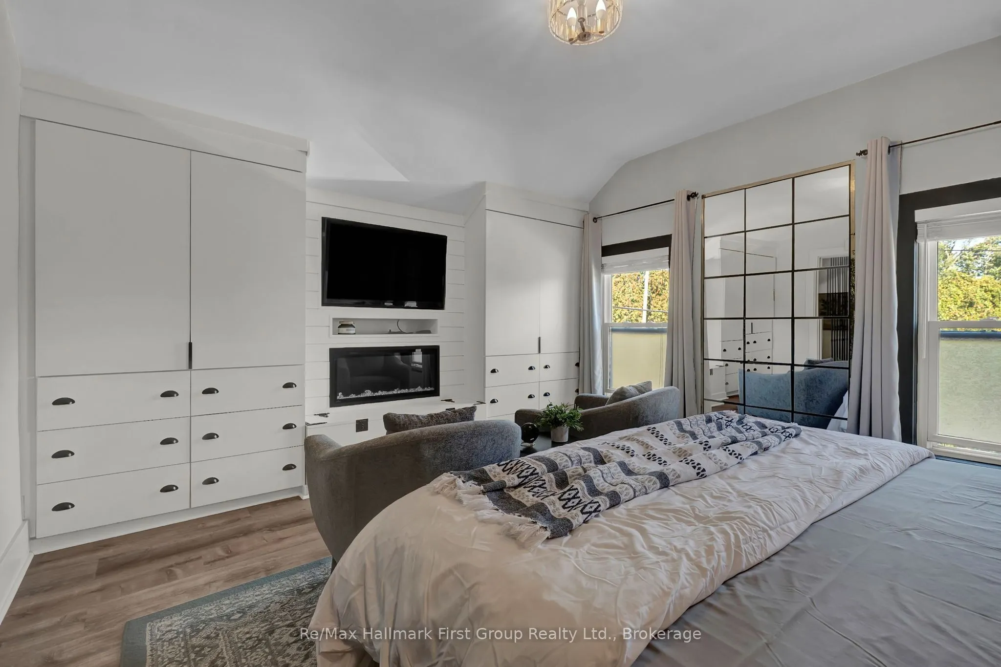 5 Elgin Street N