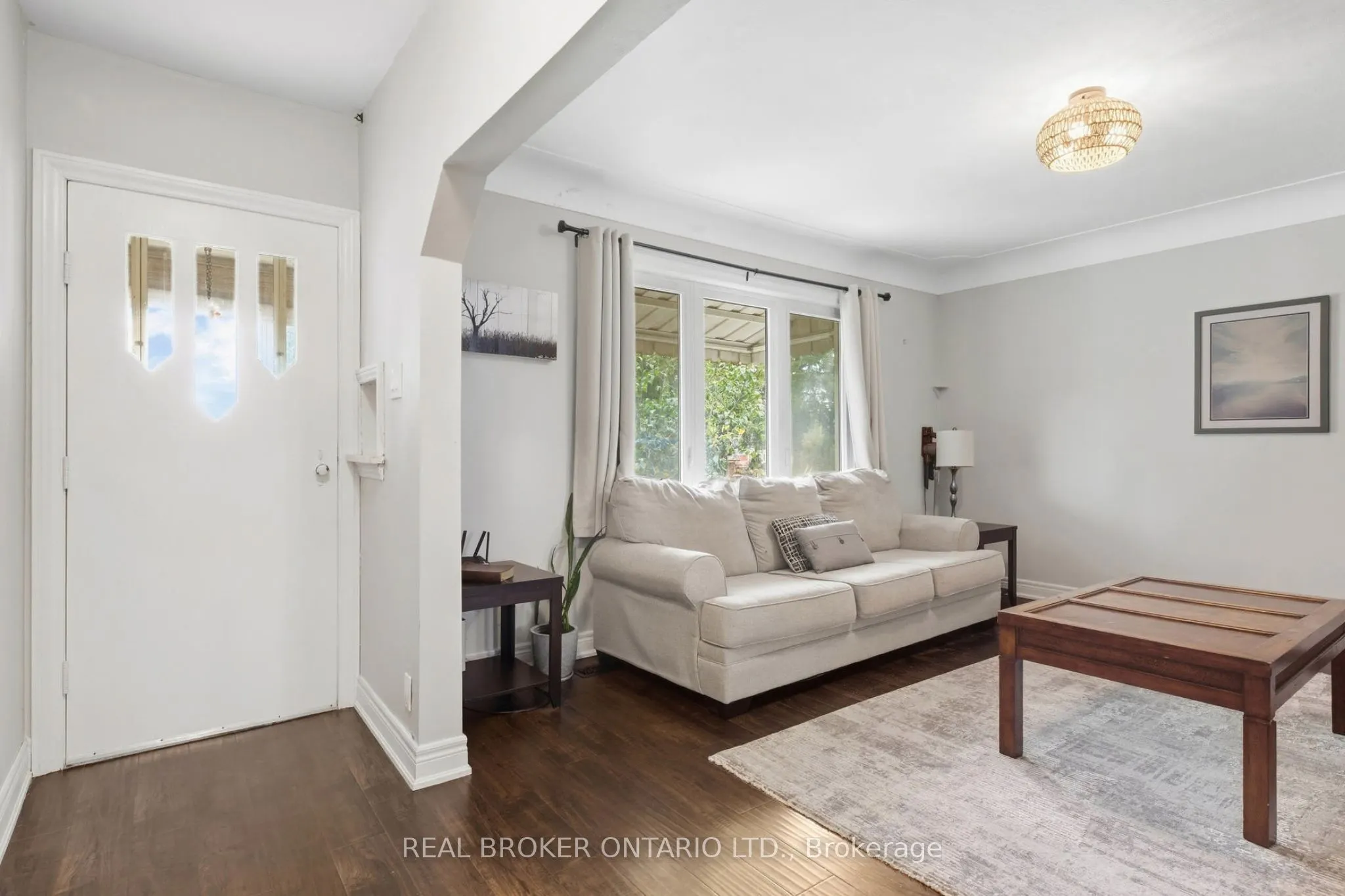 363 Lawrence Avenue