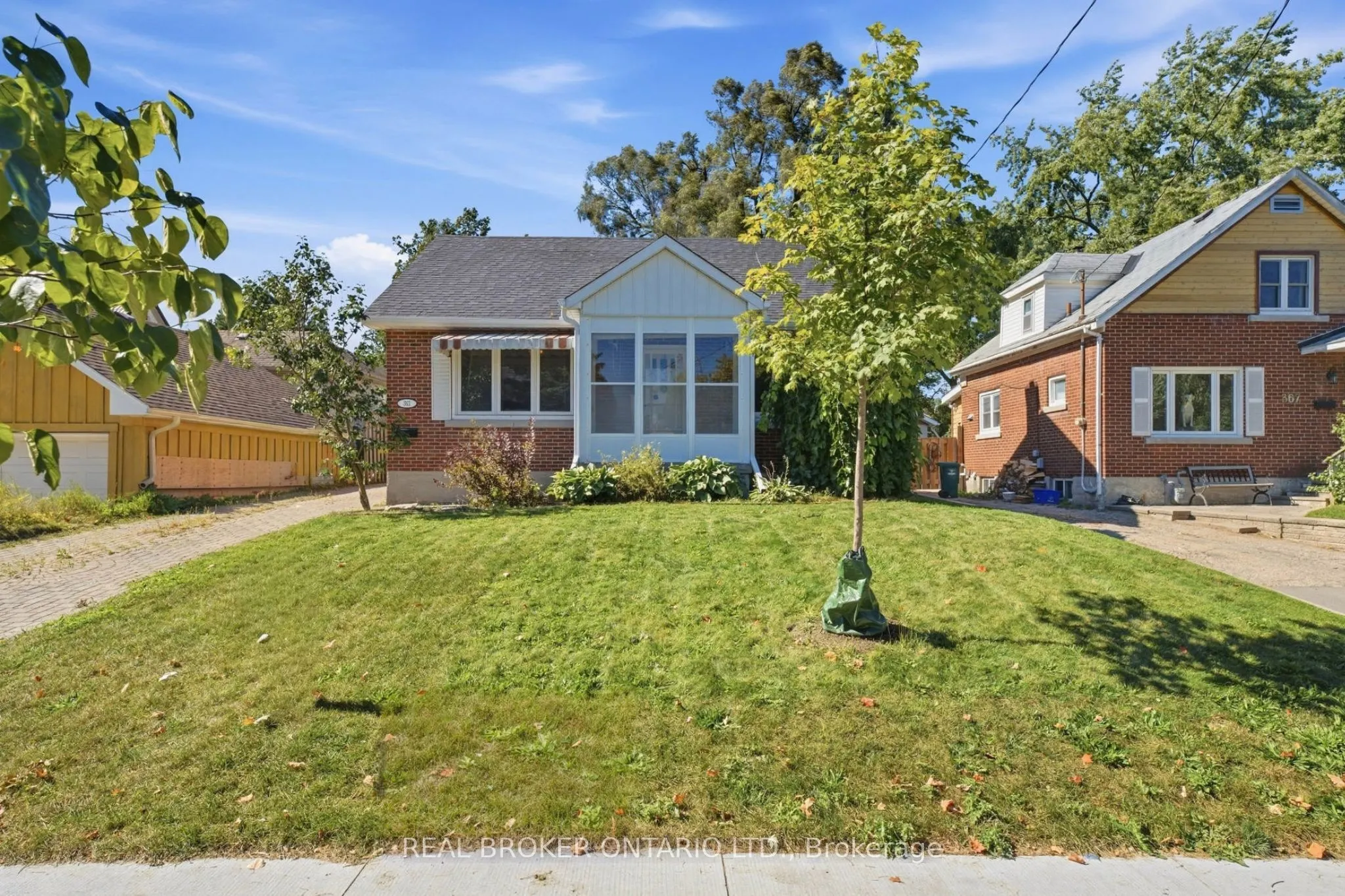 363 Lawrence Avenue