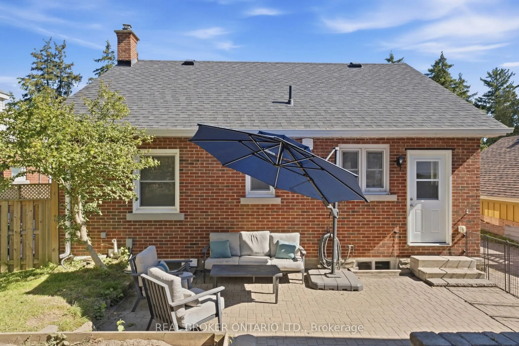 363 Lawrence Avenue