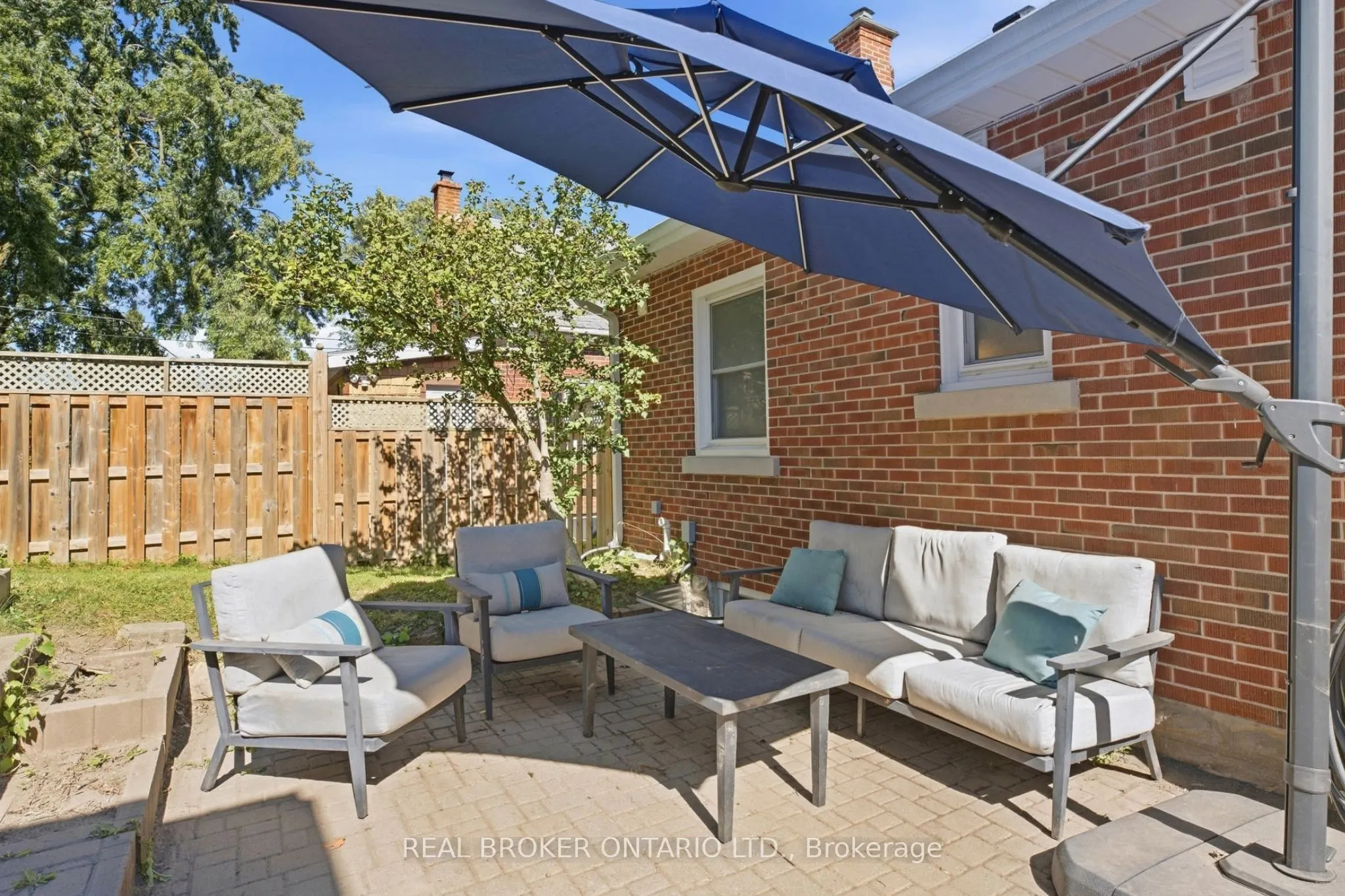 363 Lawrence Avenue