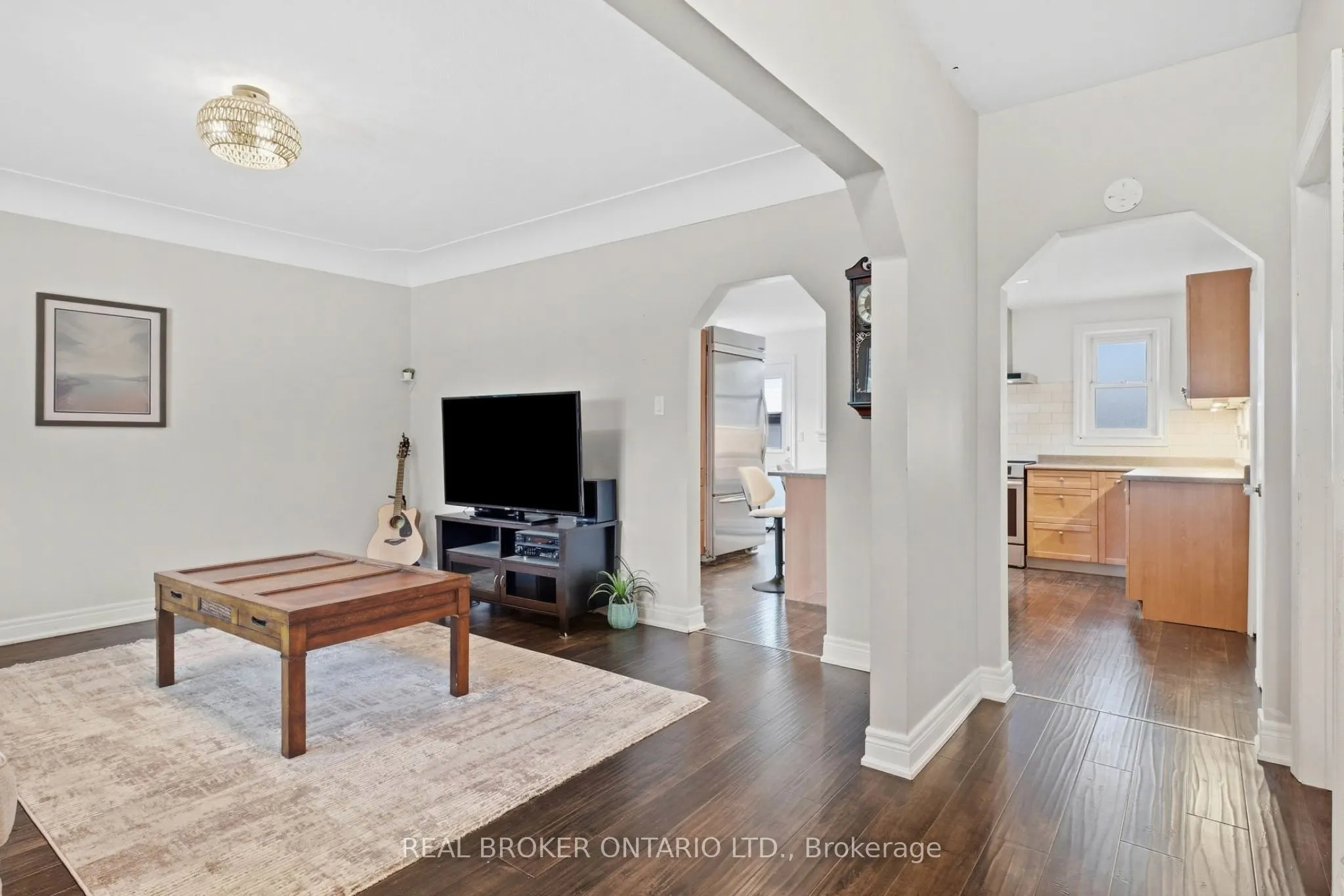 363 Lawrence Avenue