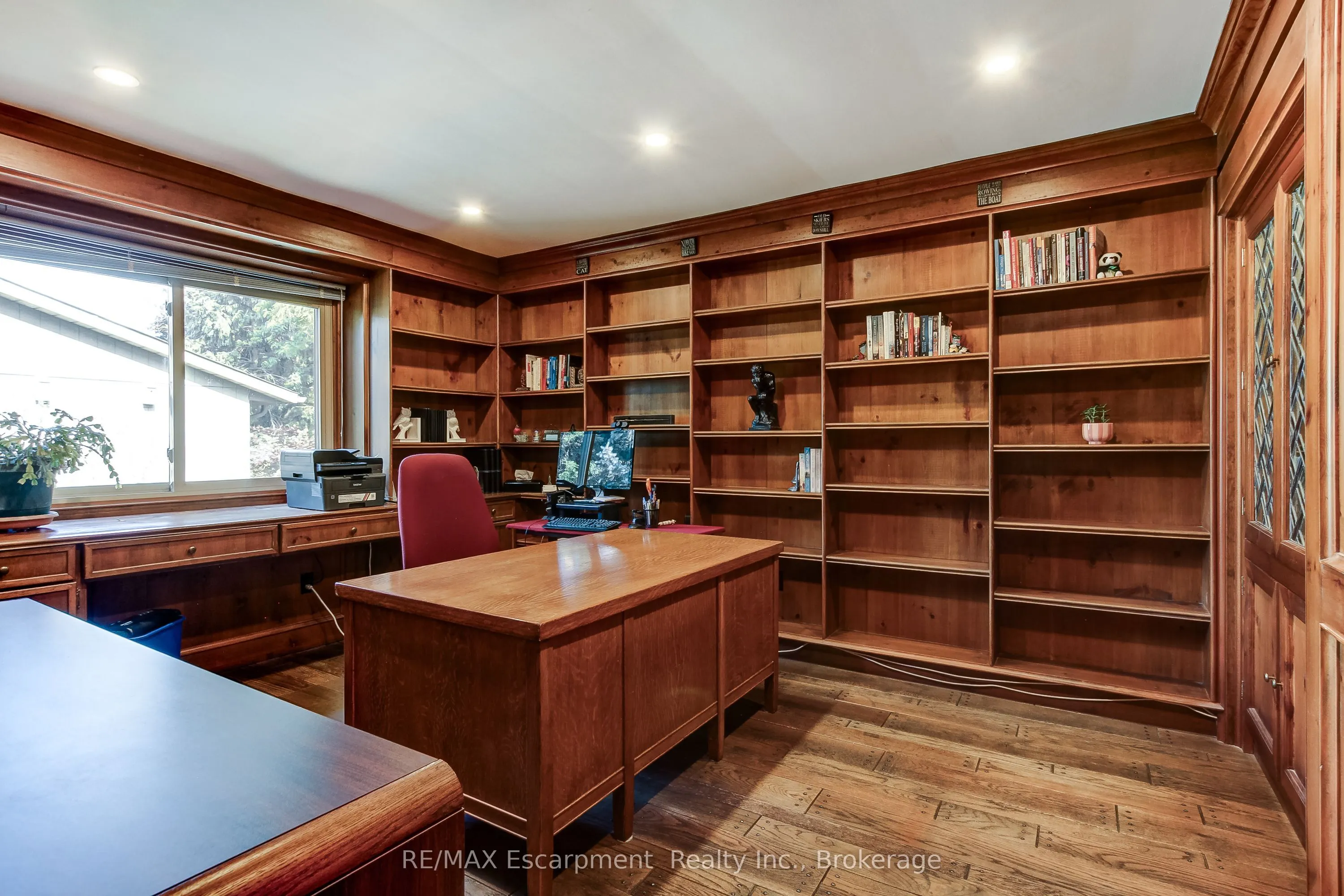215 Briar Hill Crescent