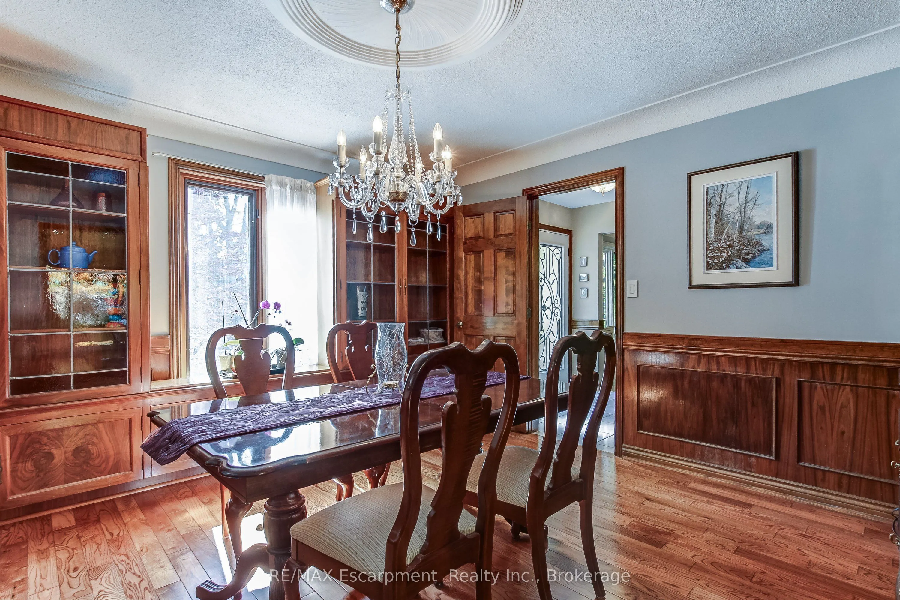 215 Briar Hill Crescent